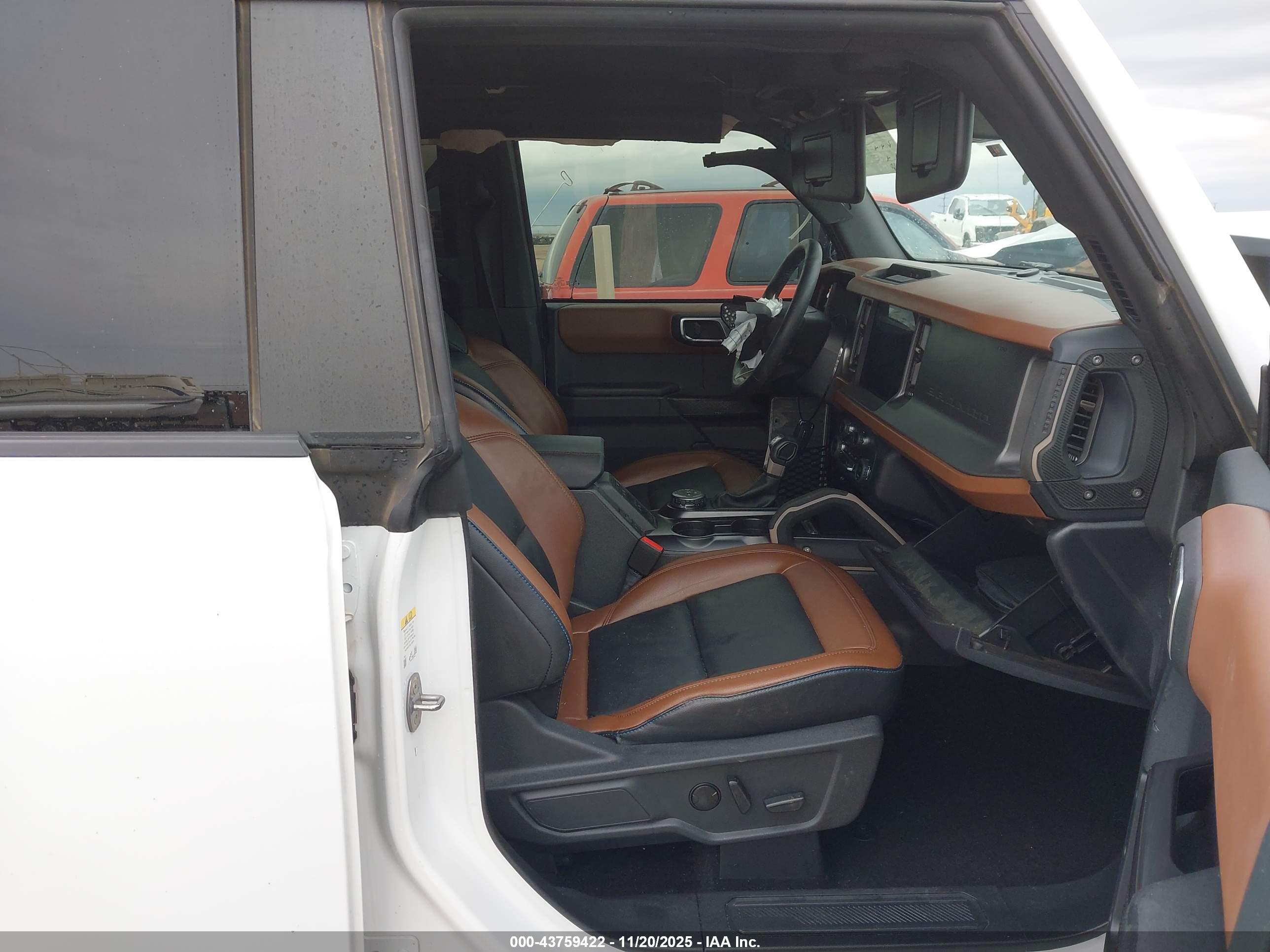 FORD BRONCO image 5