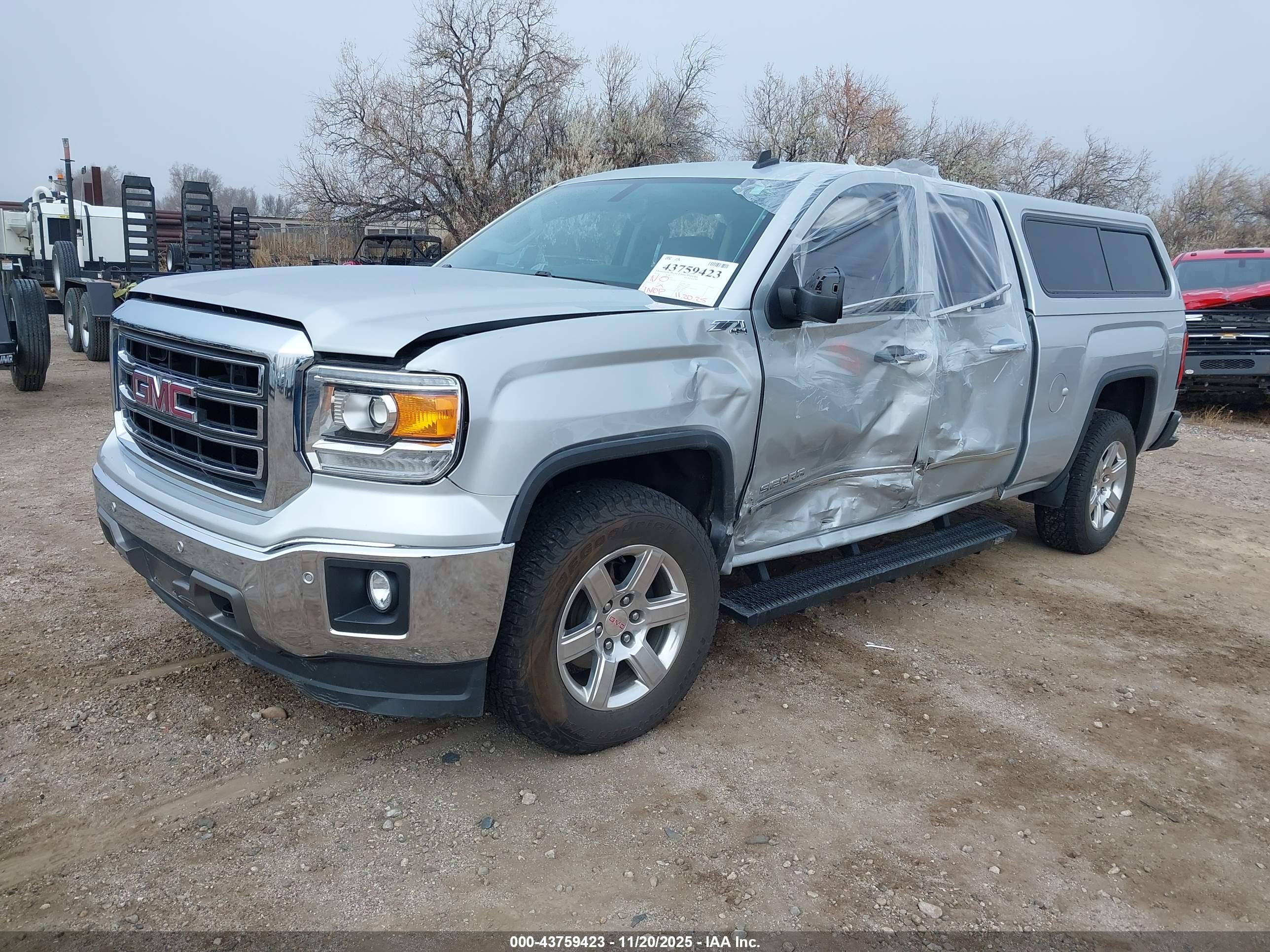 GMC SIERRA image 2