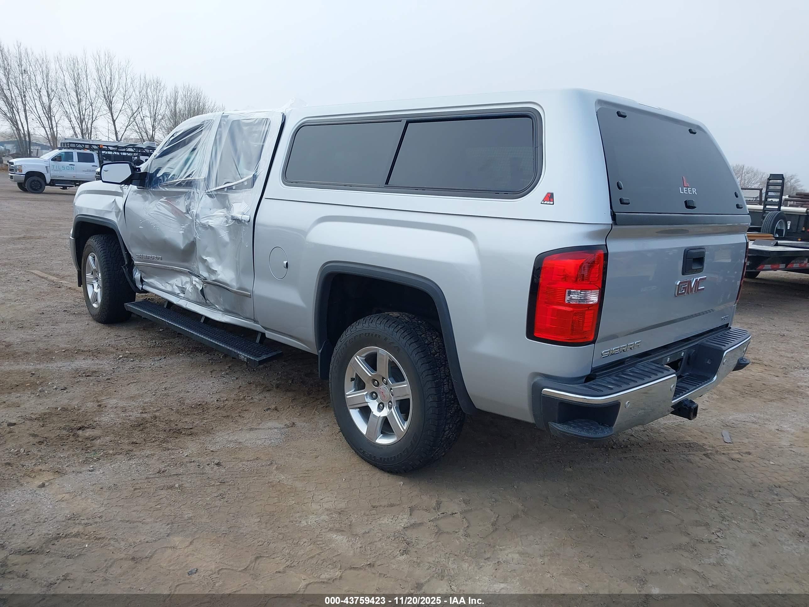 GMC SIERRA image 3