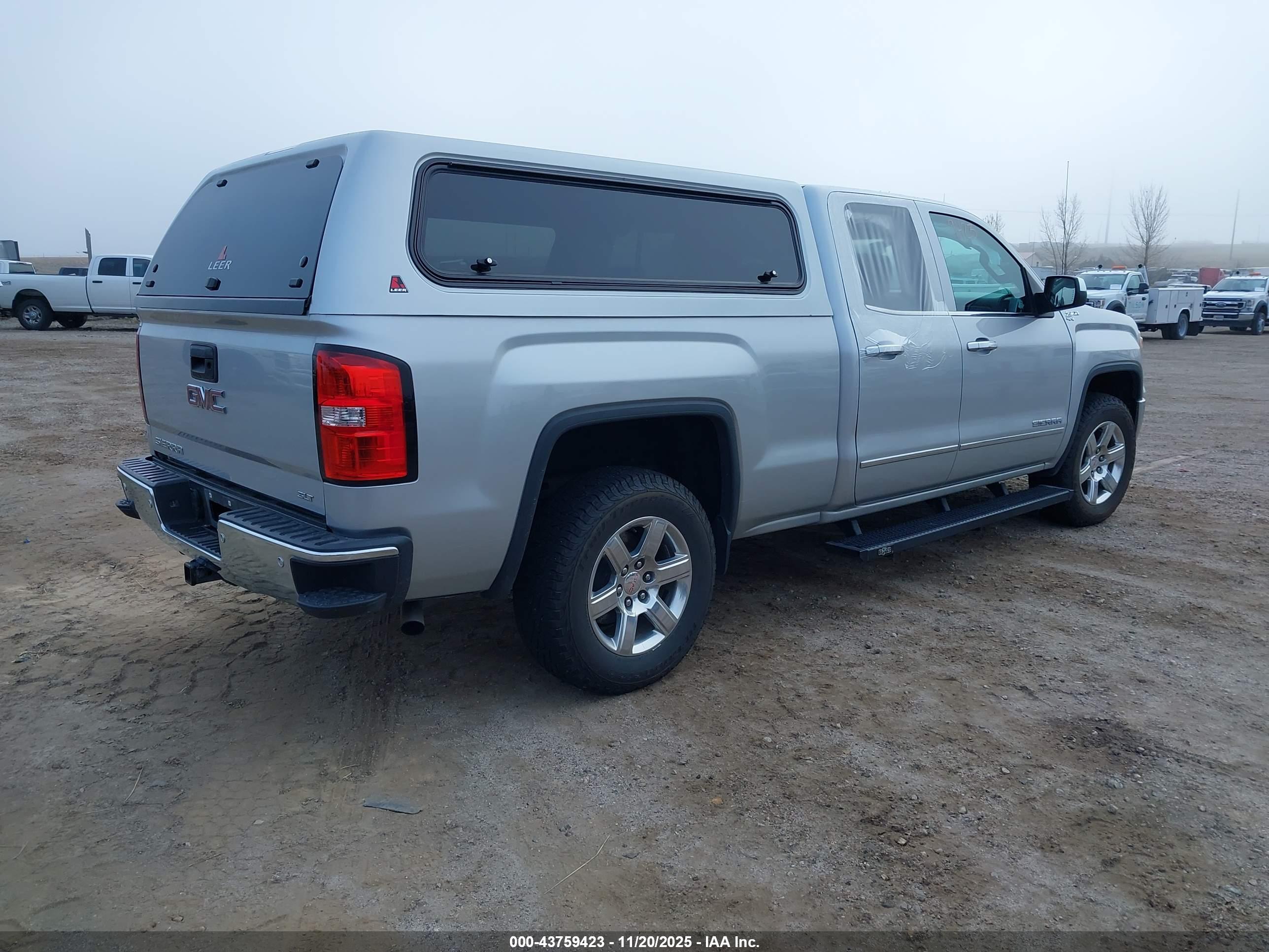 GMC SIERRA image 4