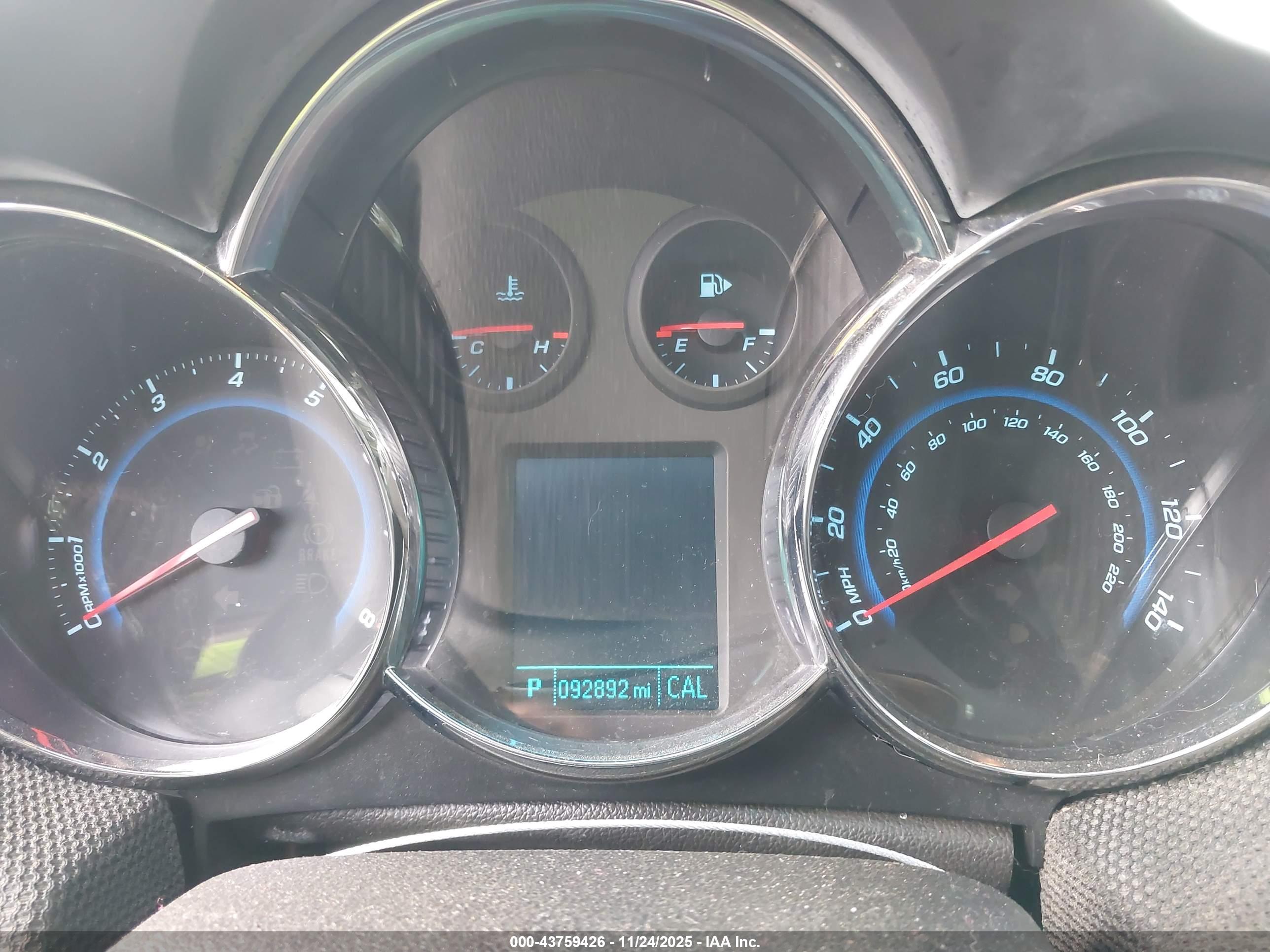 CHEVROLET CRUZE image 7