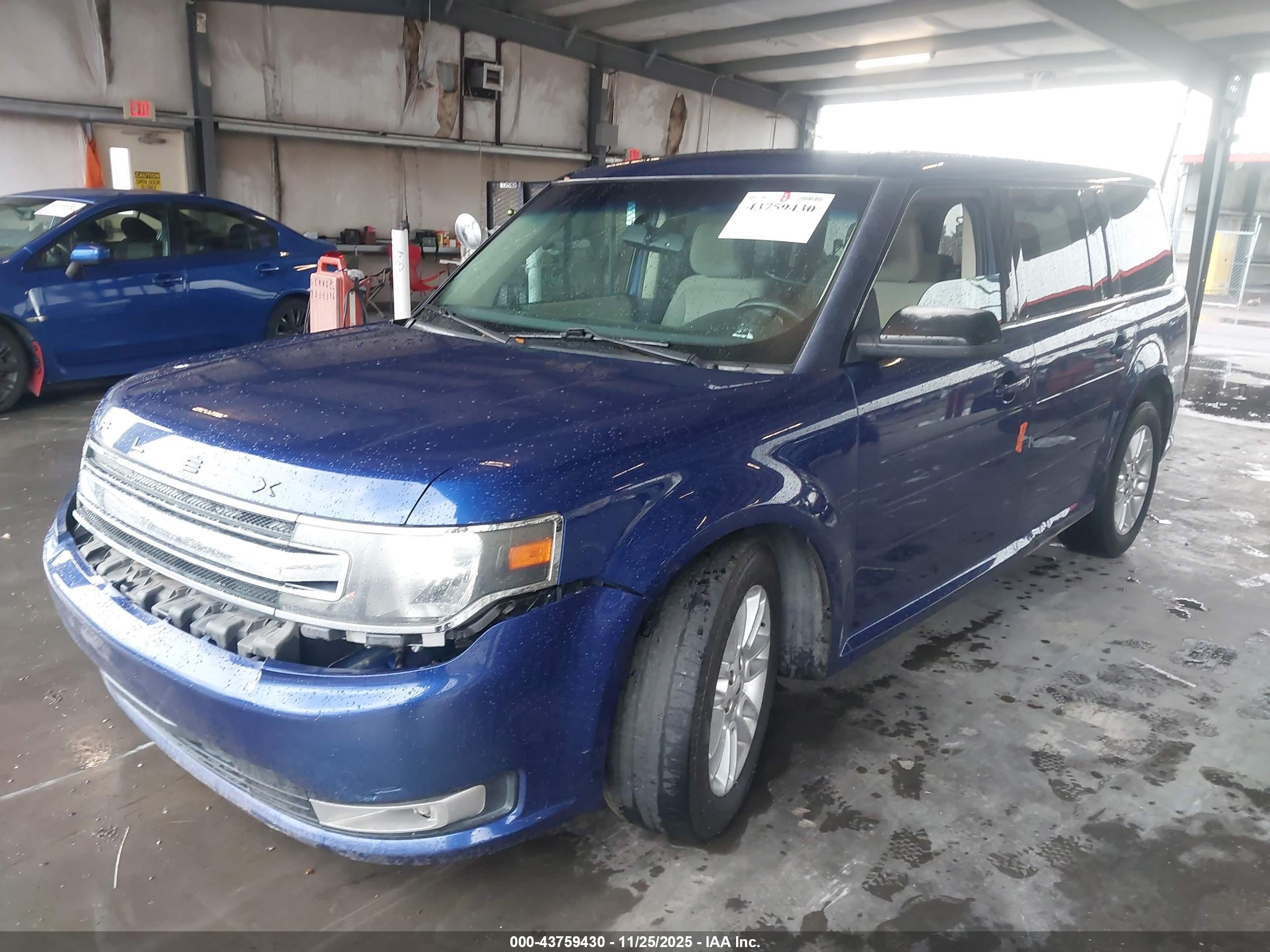 FORD FLEX image 2