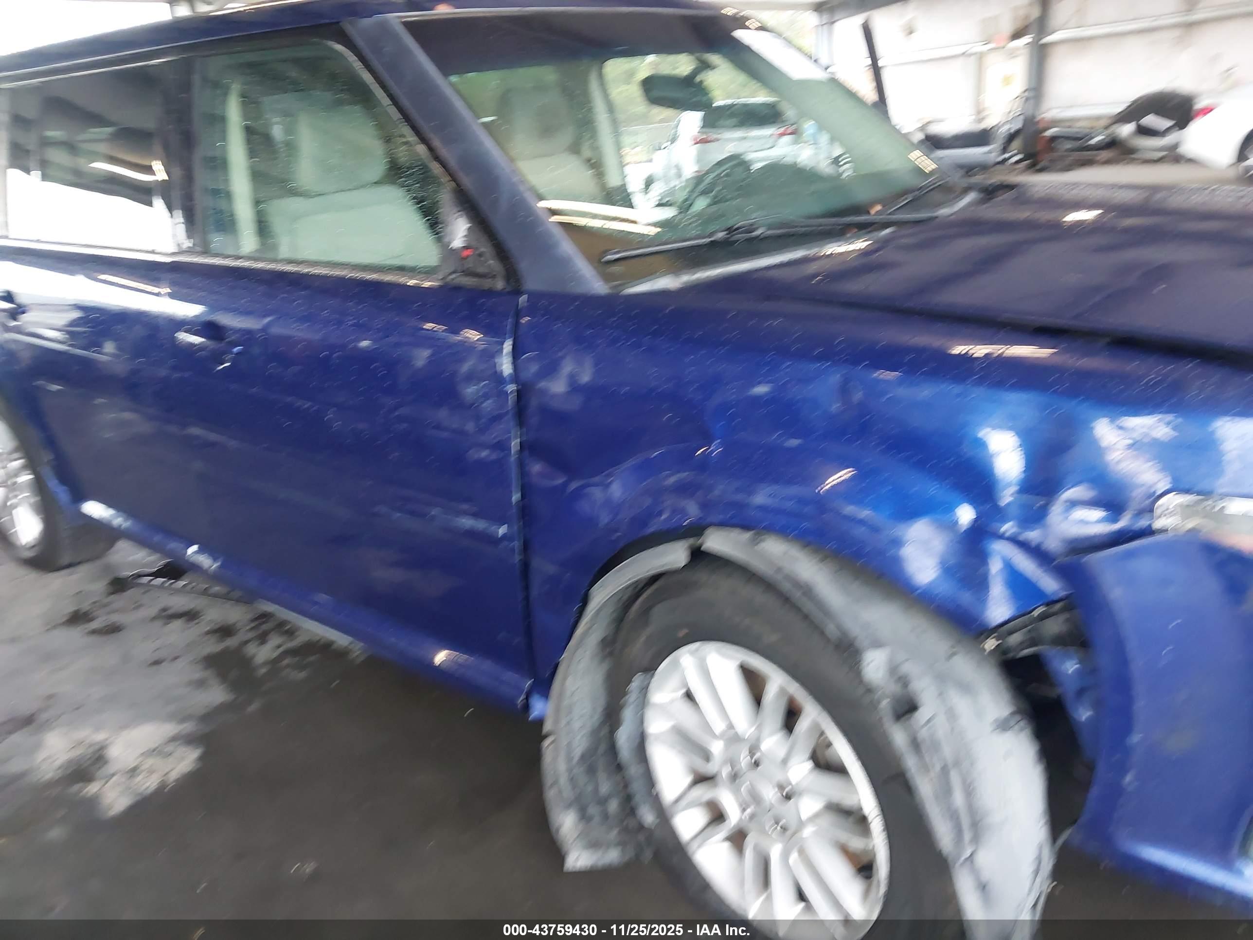 FORD FLEX image 6