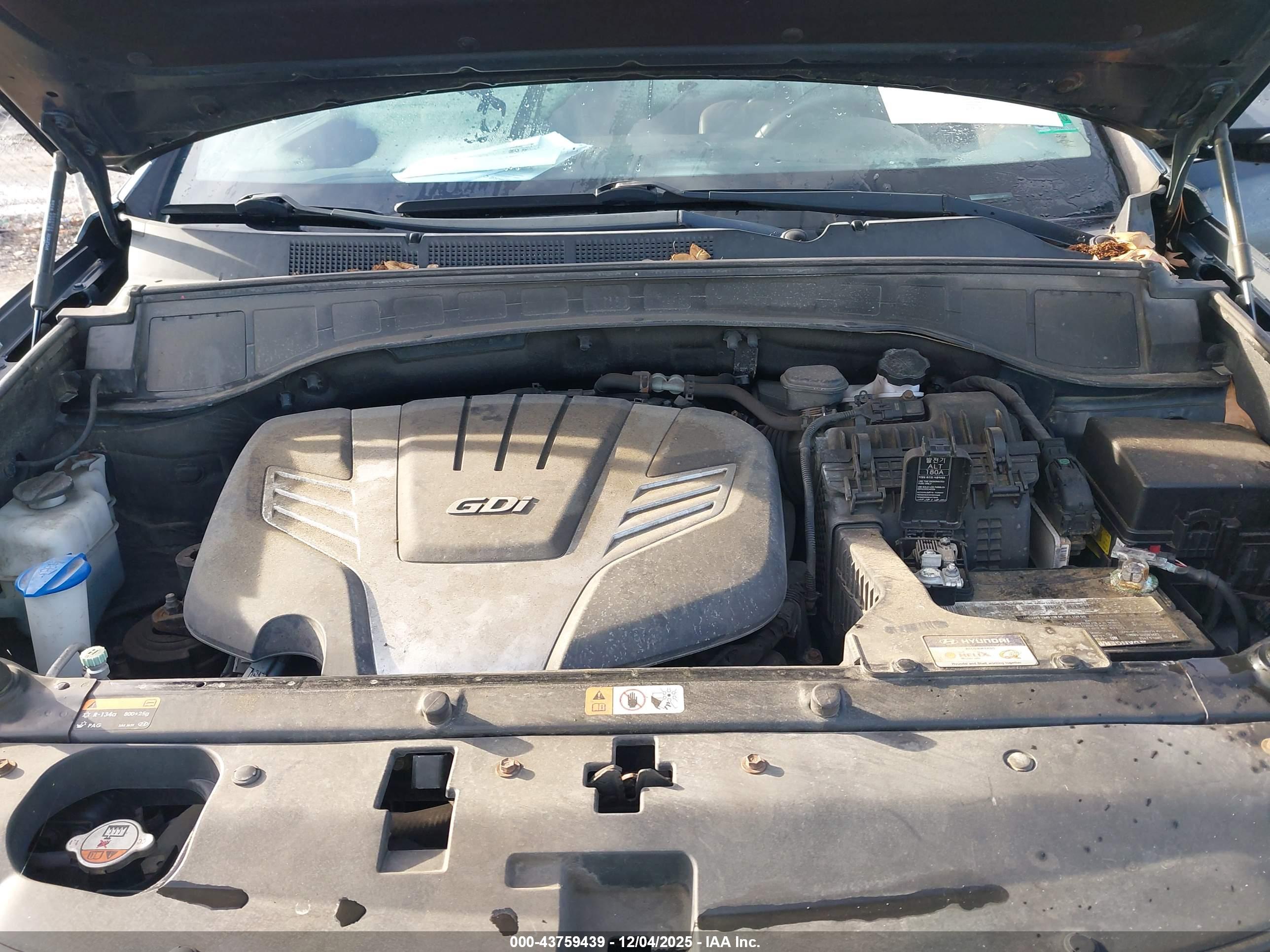HYUNDAI SANTA image 10