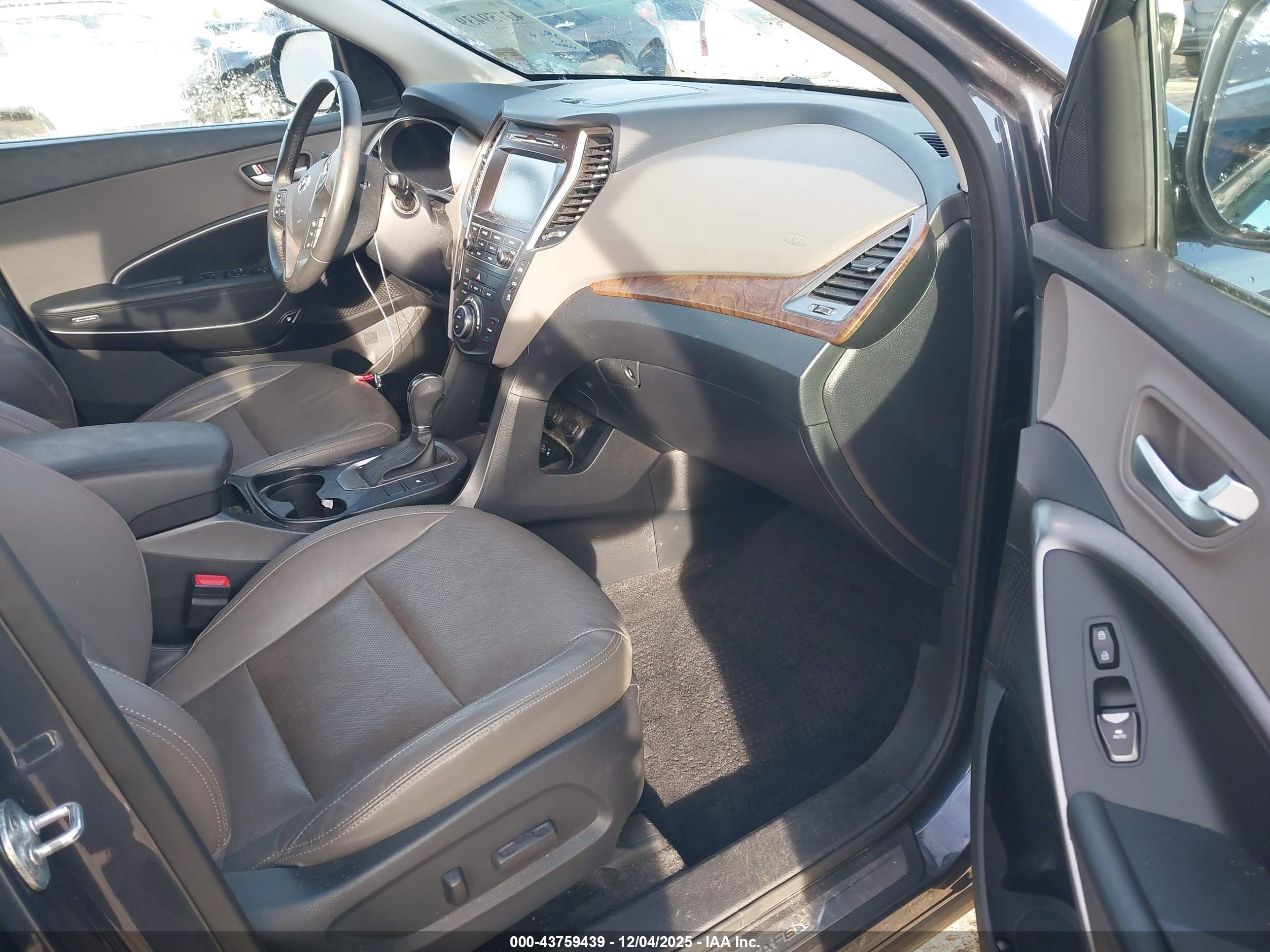 HYUNDAI SANTA image 5