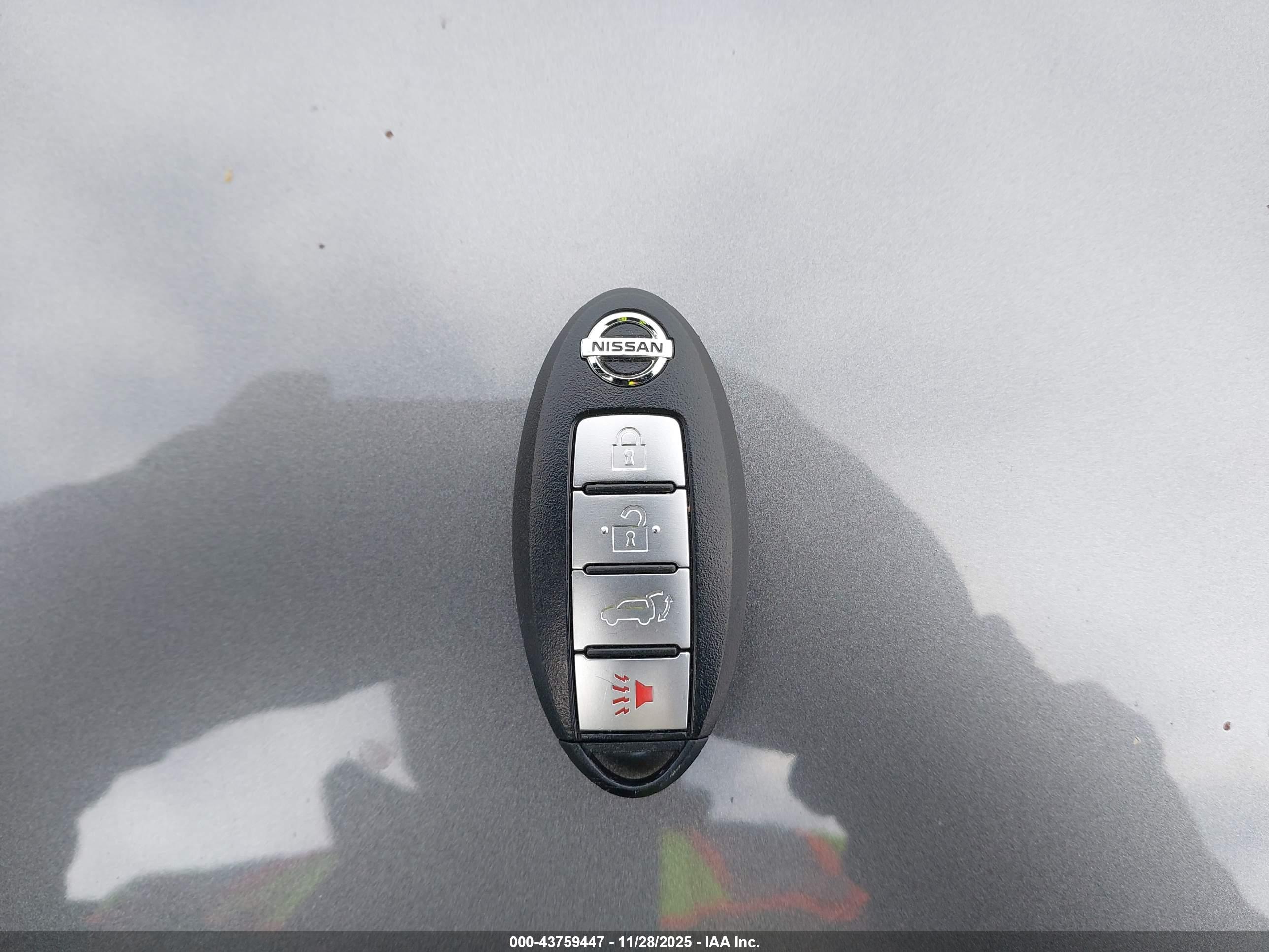NISSAN MURANO image 11