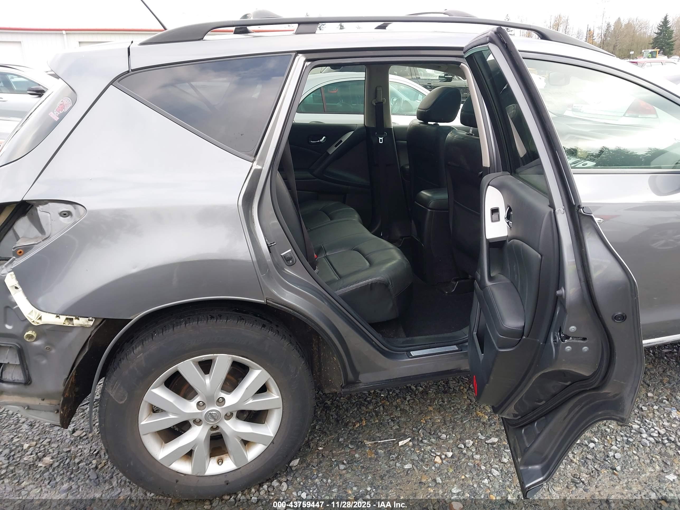 NISSAN MURANO image 8