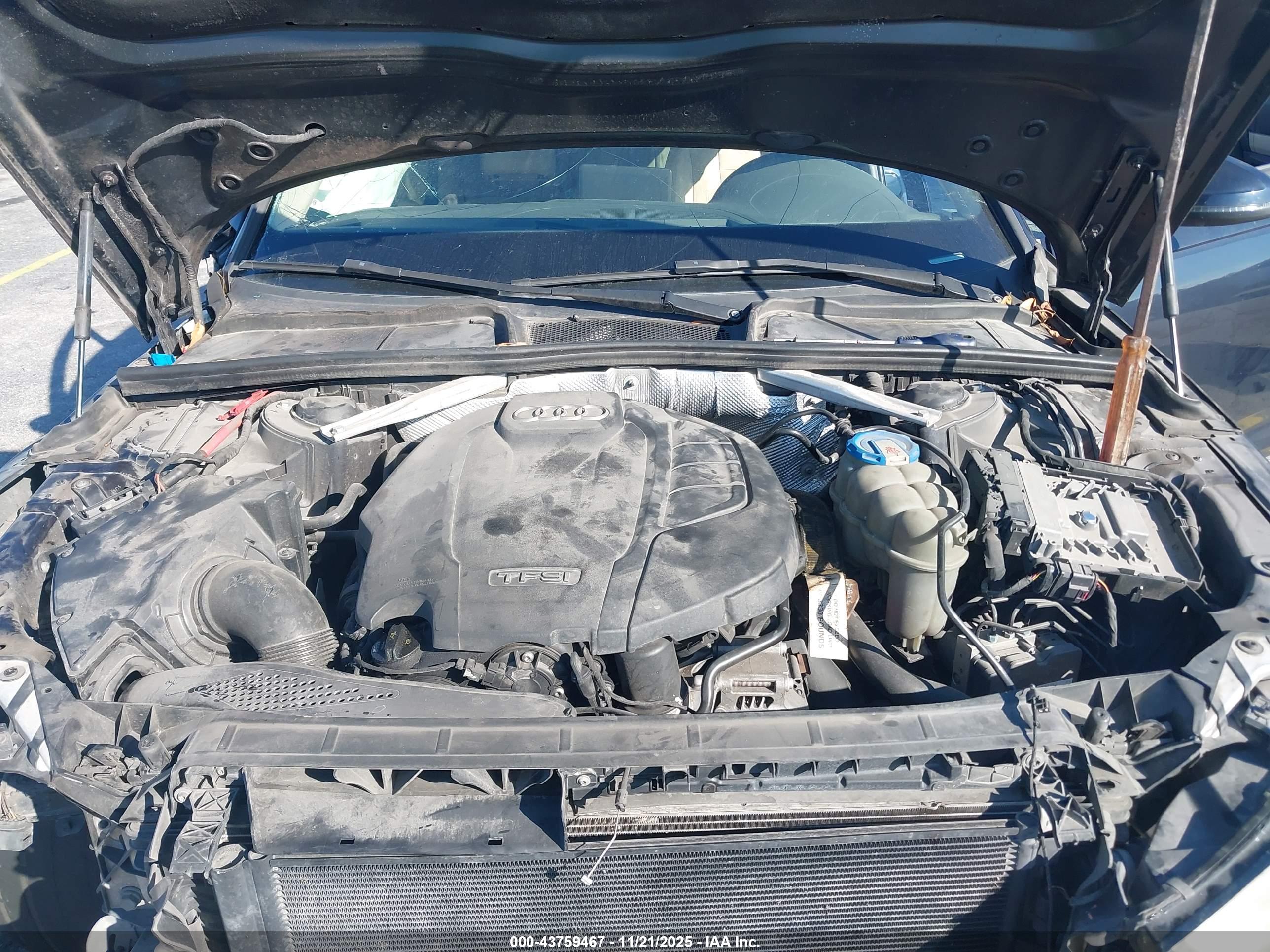 AUDI A4 image 10