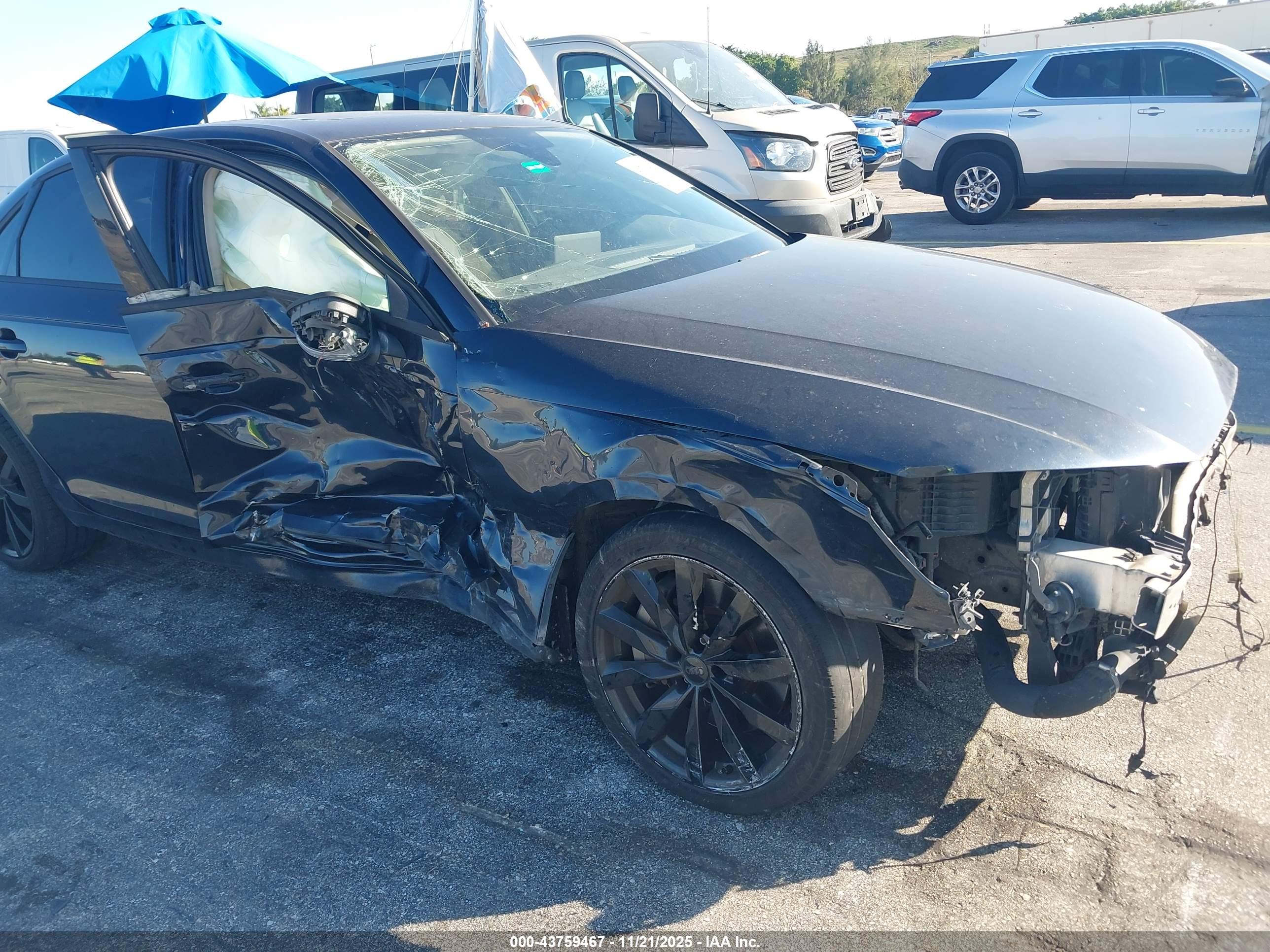 AUDI A4 image 6