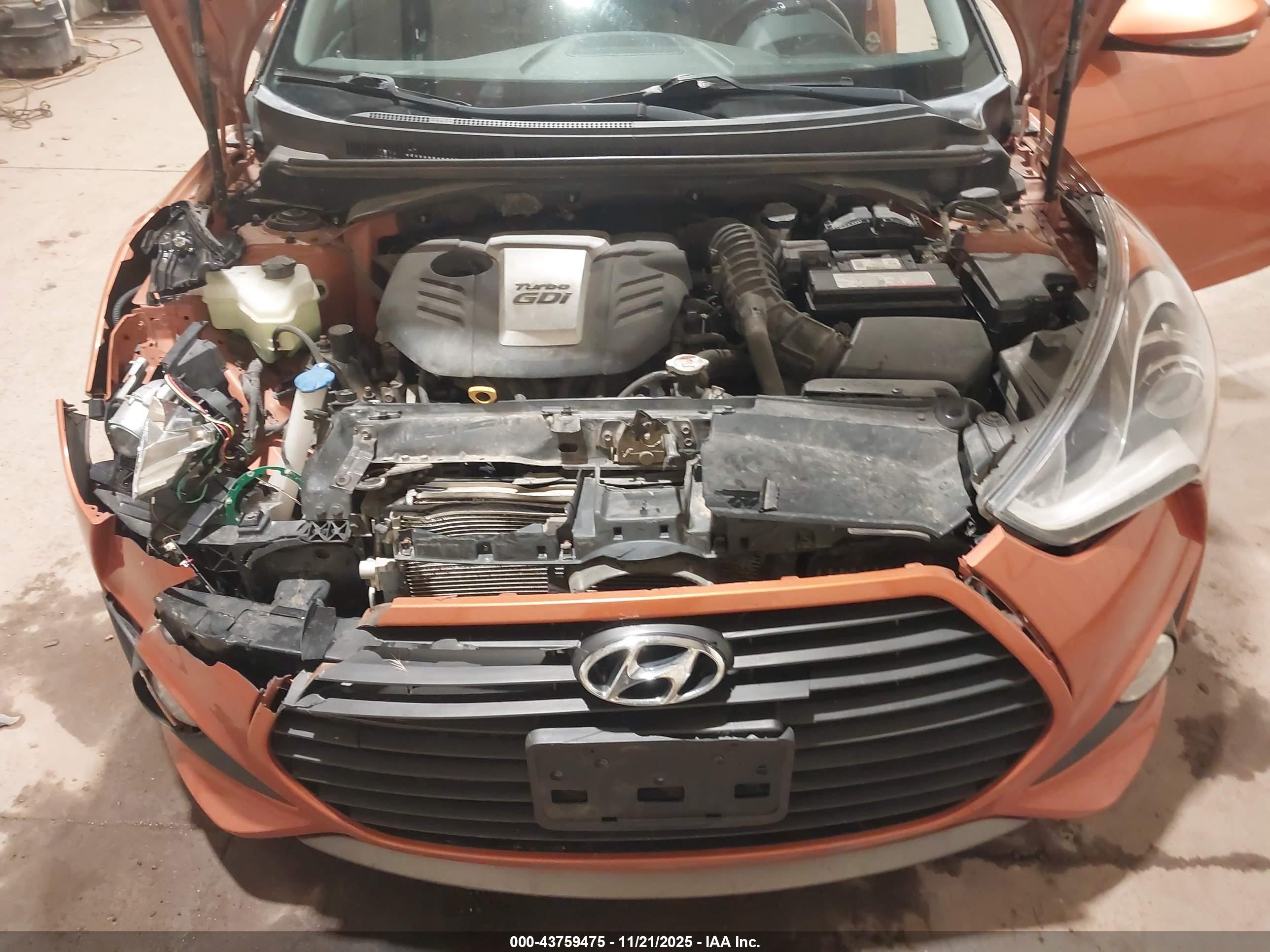 HYUNDAI VELOSTER image 10