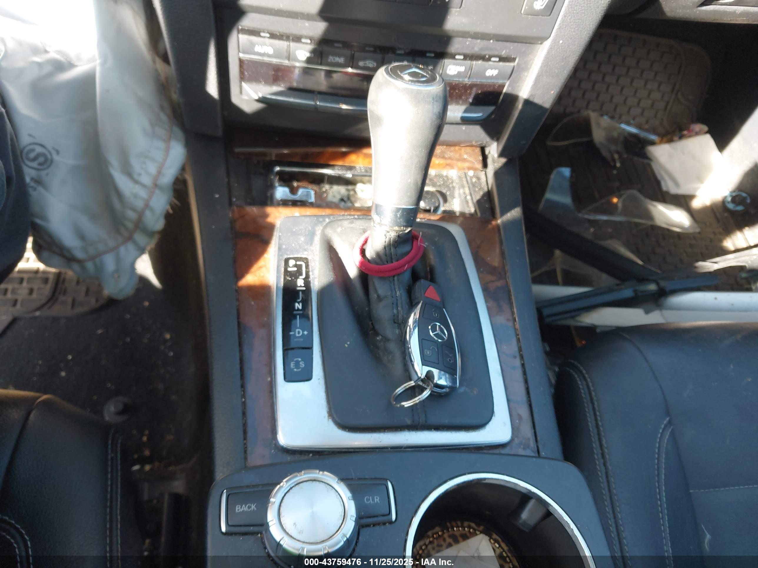MERCEDES-BENZ E image 11