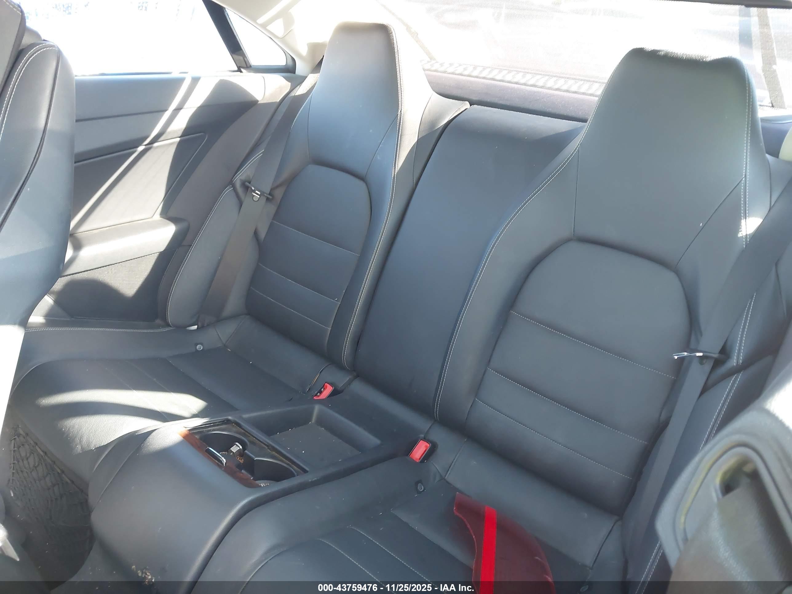 MERCEDES-BENZ E image 8