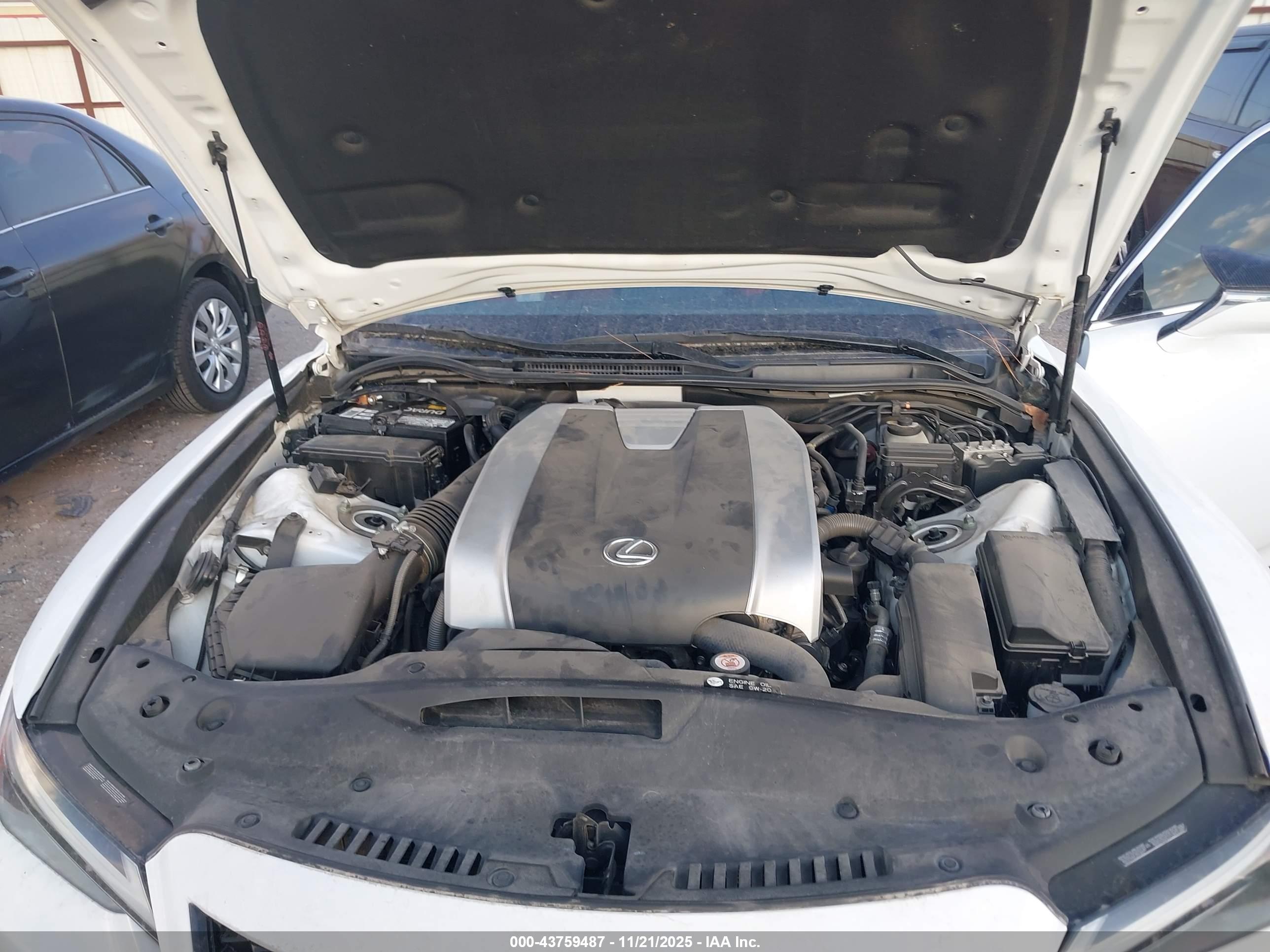 LEXUS IS image 10