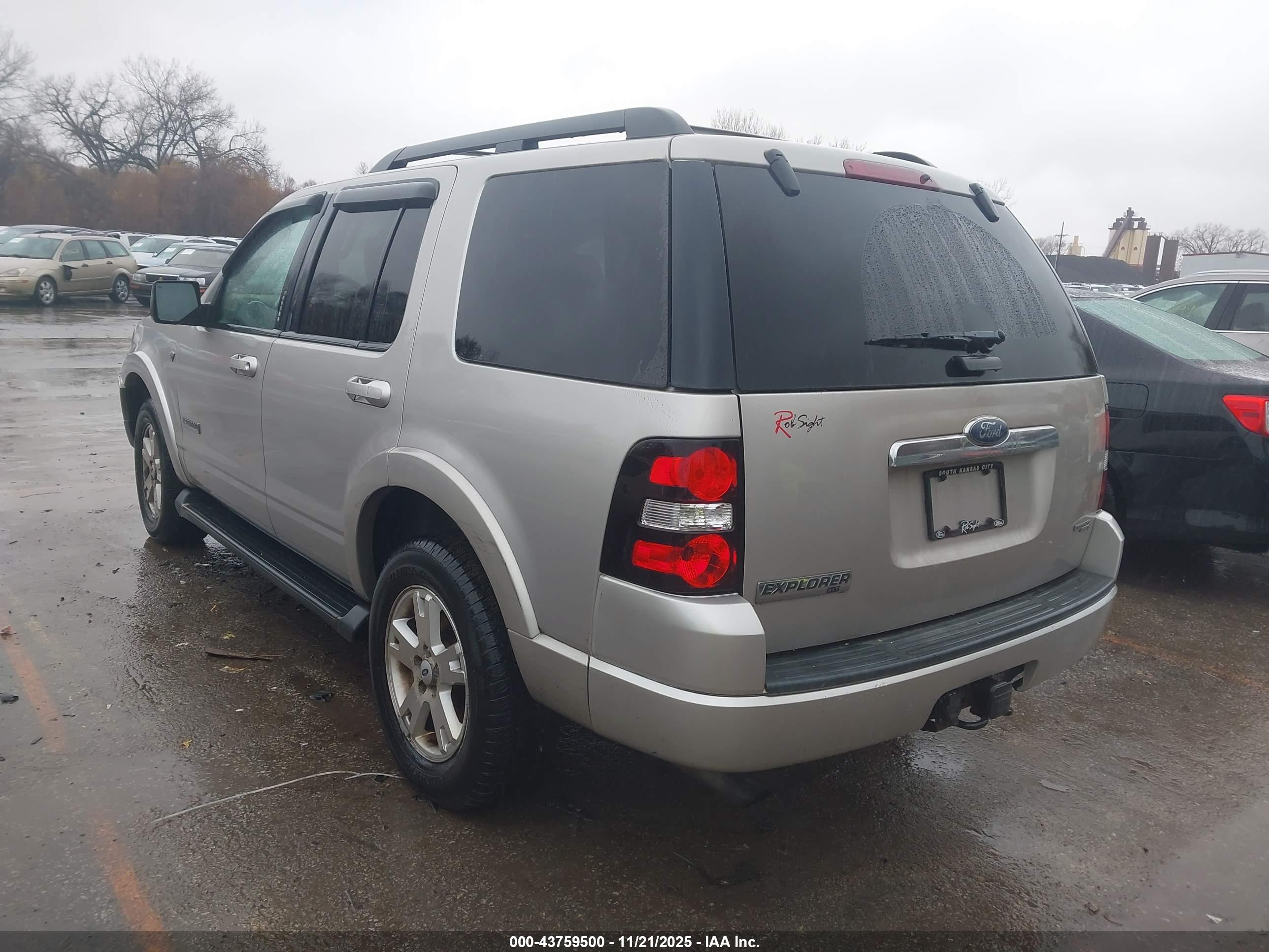 FORD EXPLORER image 3