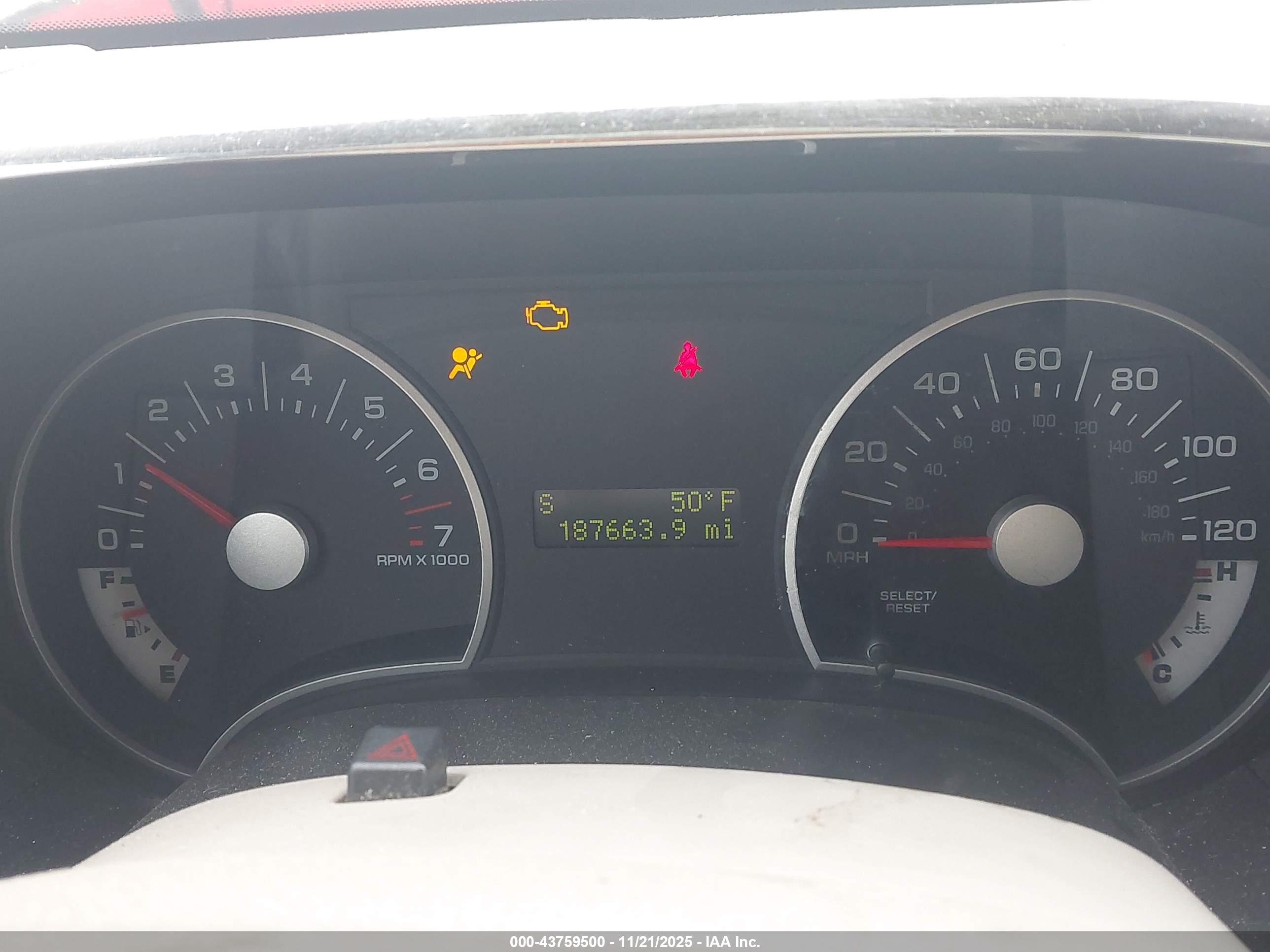FORD EXPLORER image 7