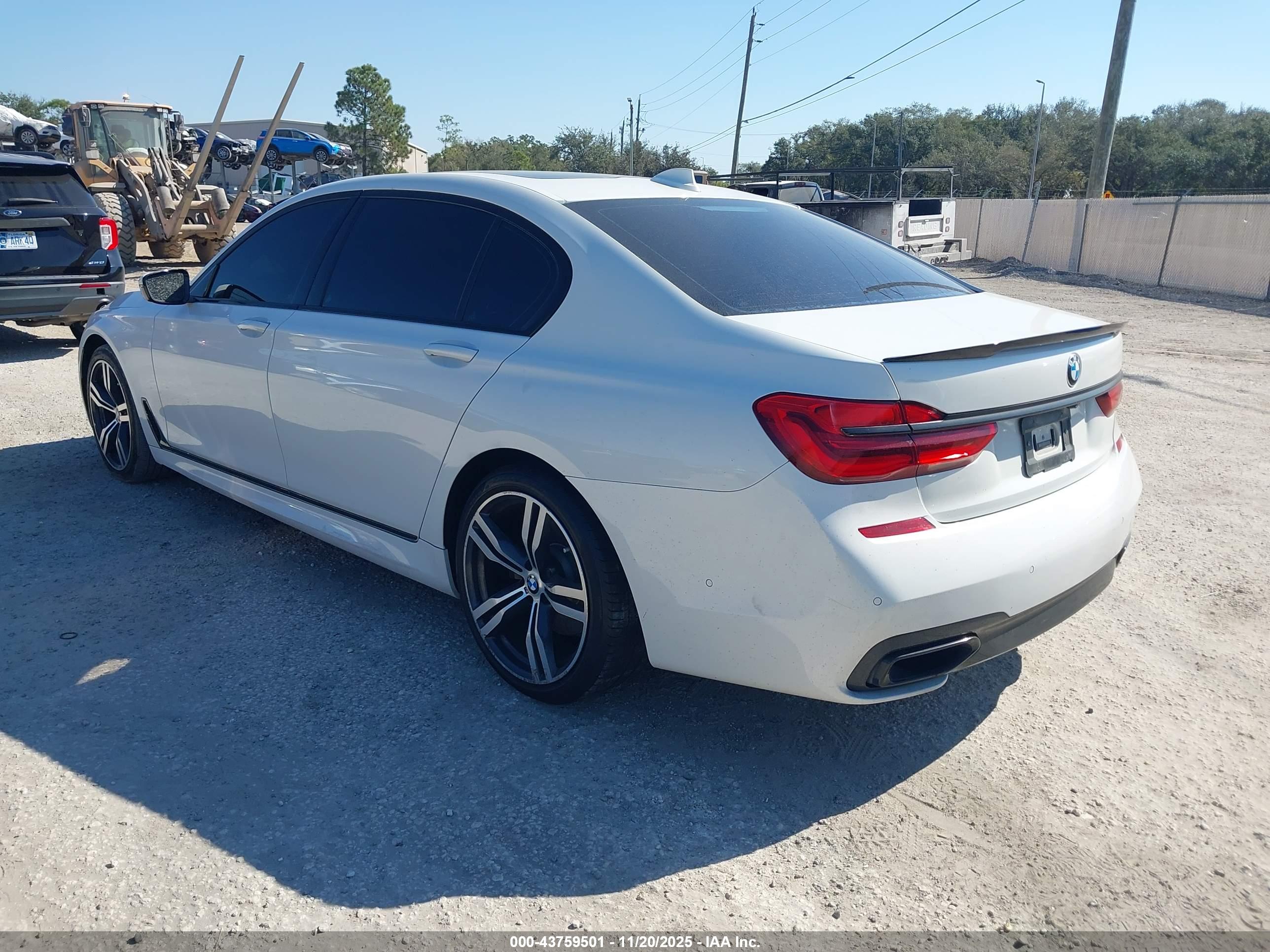 BMW 740I image 3