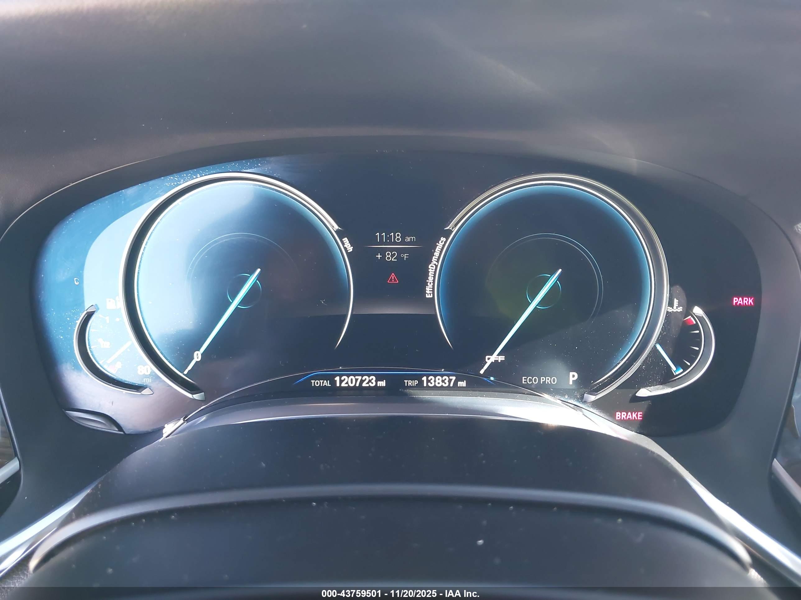 BMW 740I image 7