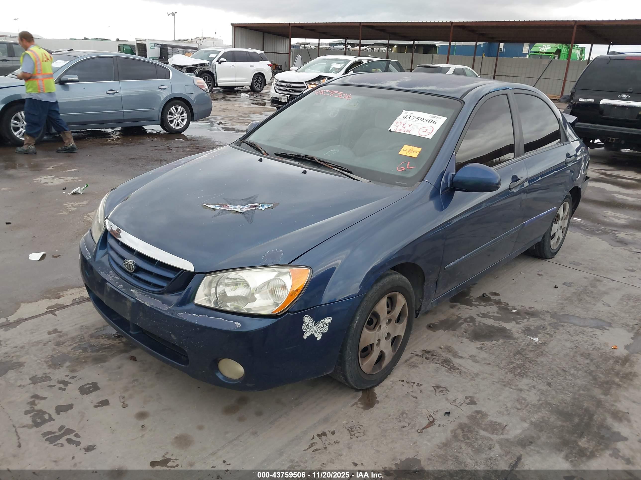 KIA SPECTRA image 2