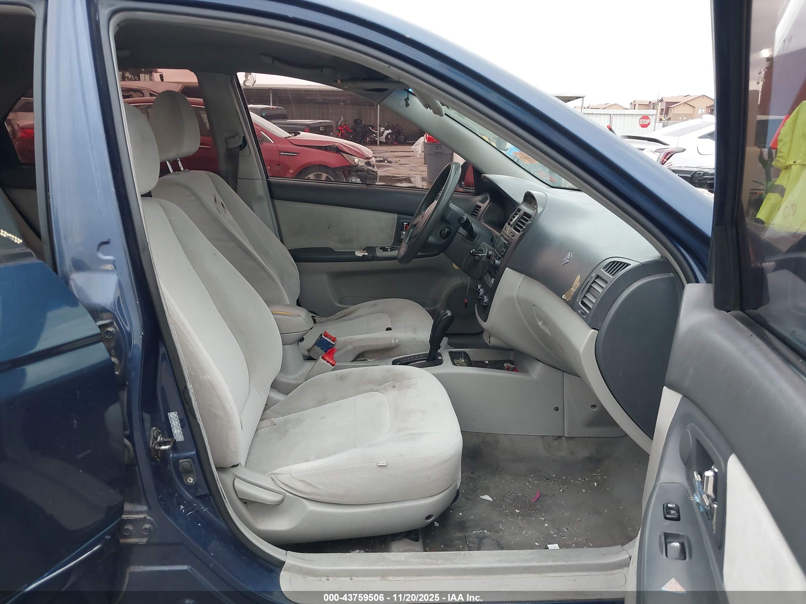 KIA SPECTRA image 5