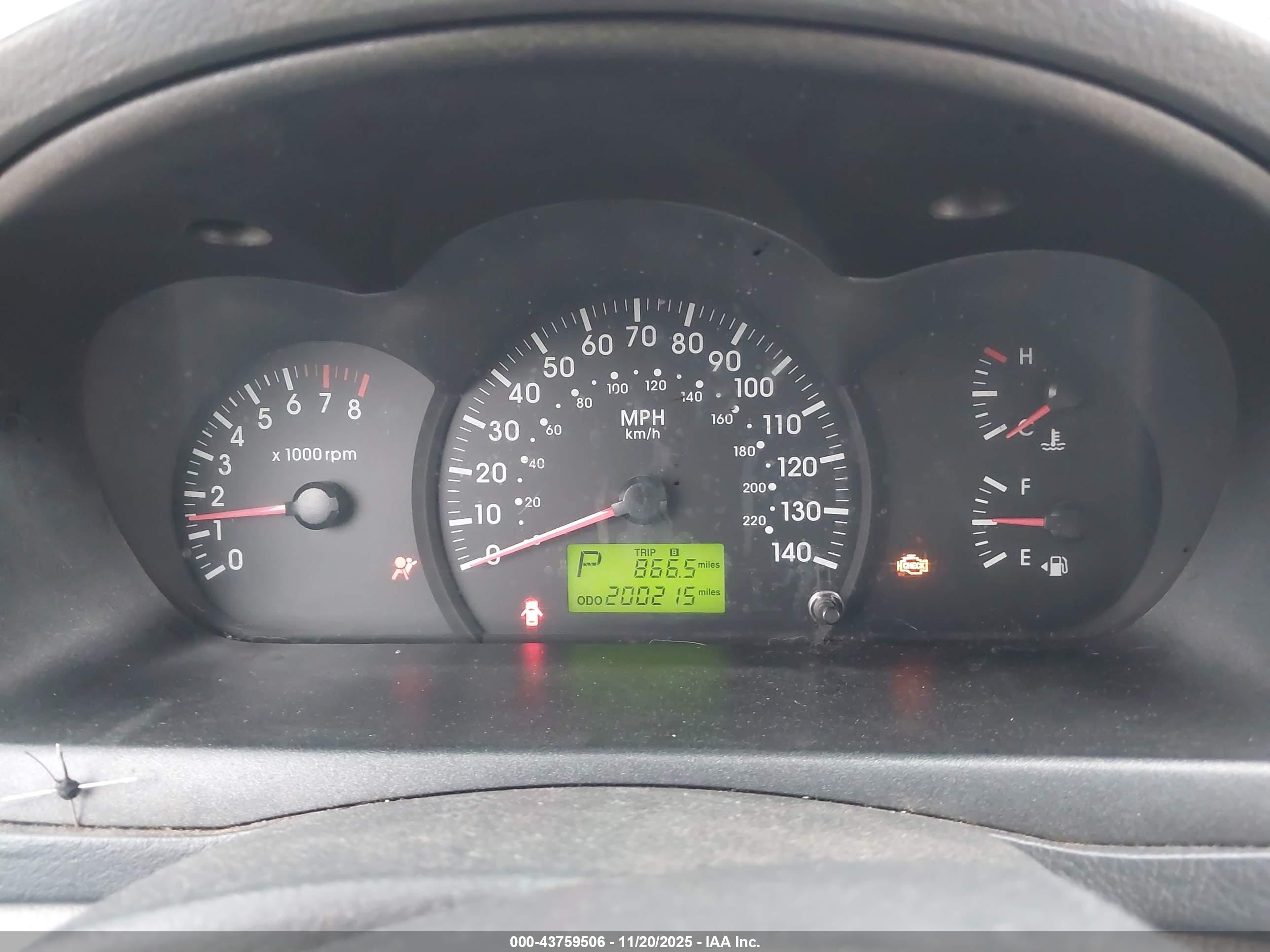KIA SPECTRA image 7