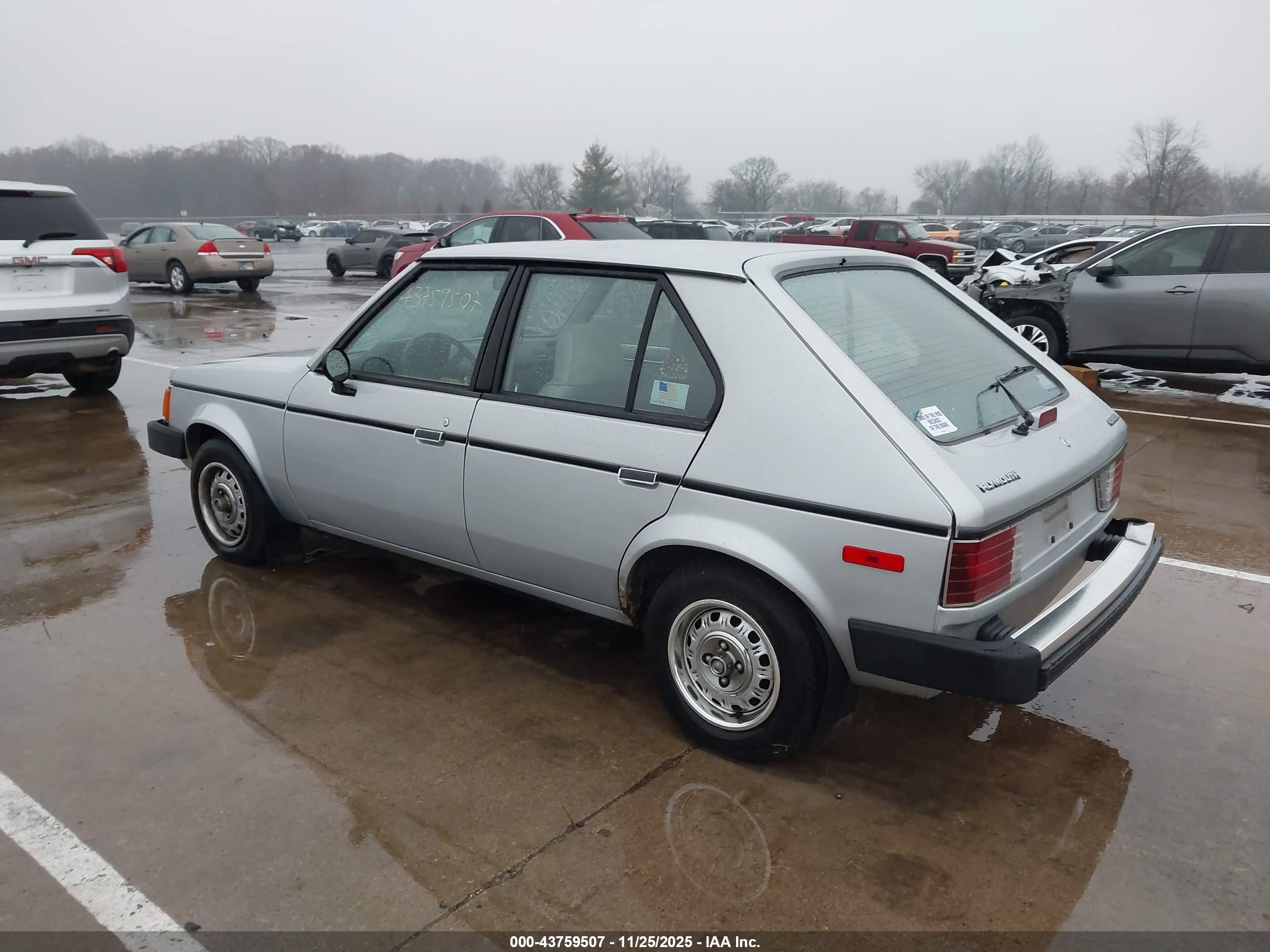 PLYMOUTH HORIZON image 3