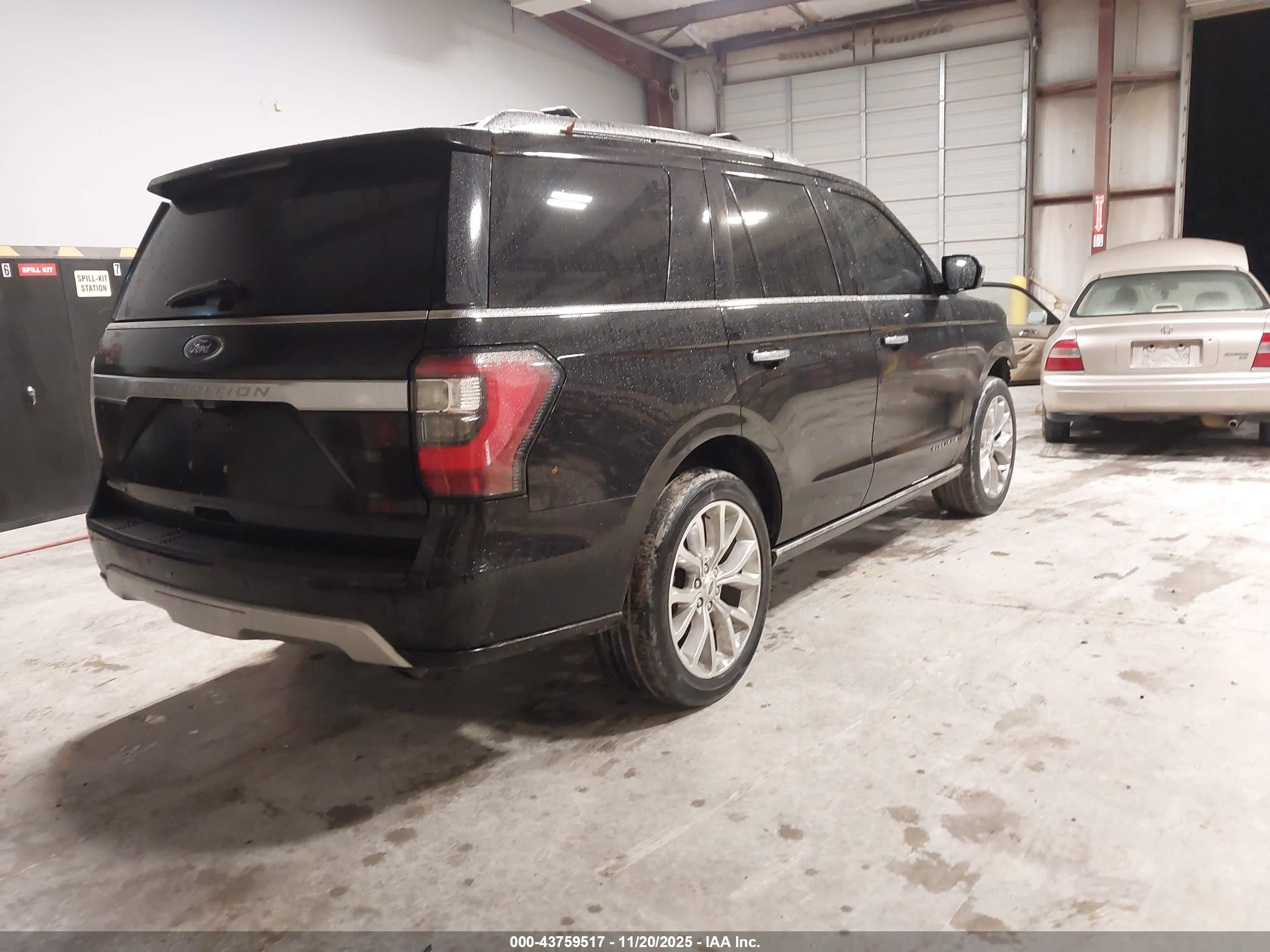FORD EXPEDITION image 4
