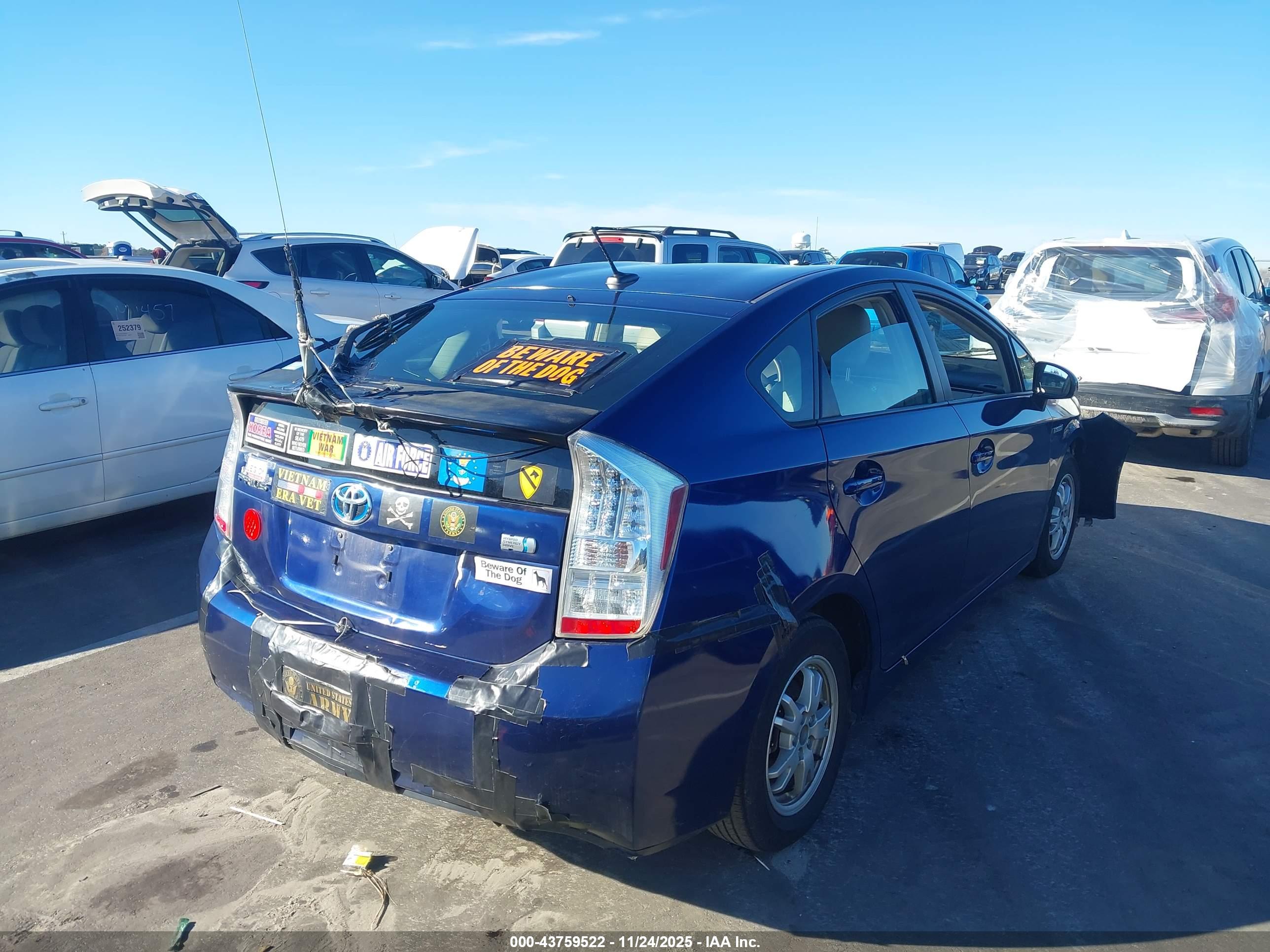 TOYOTA PRIUS image 4