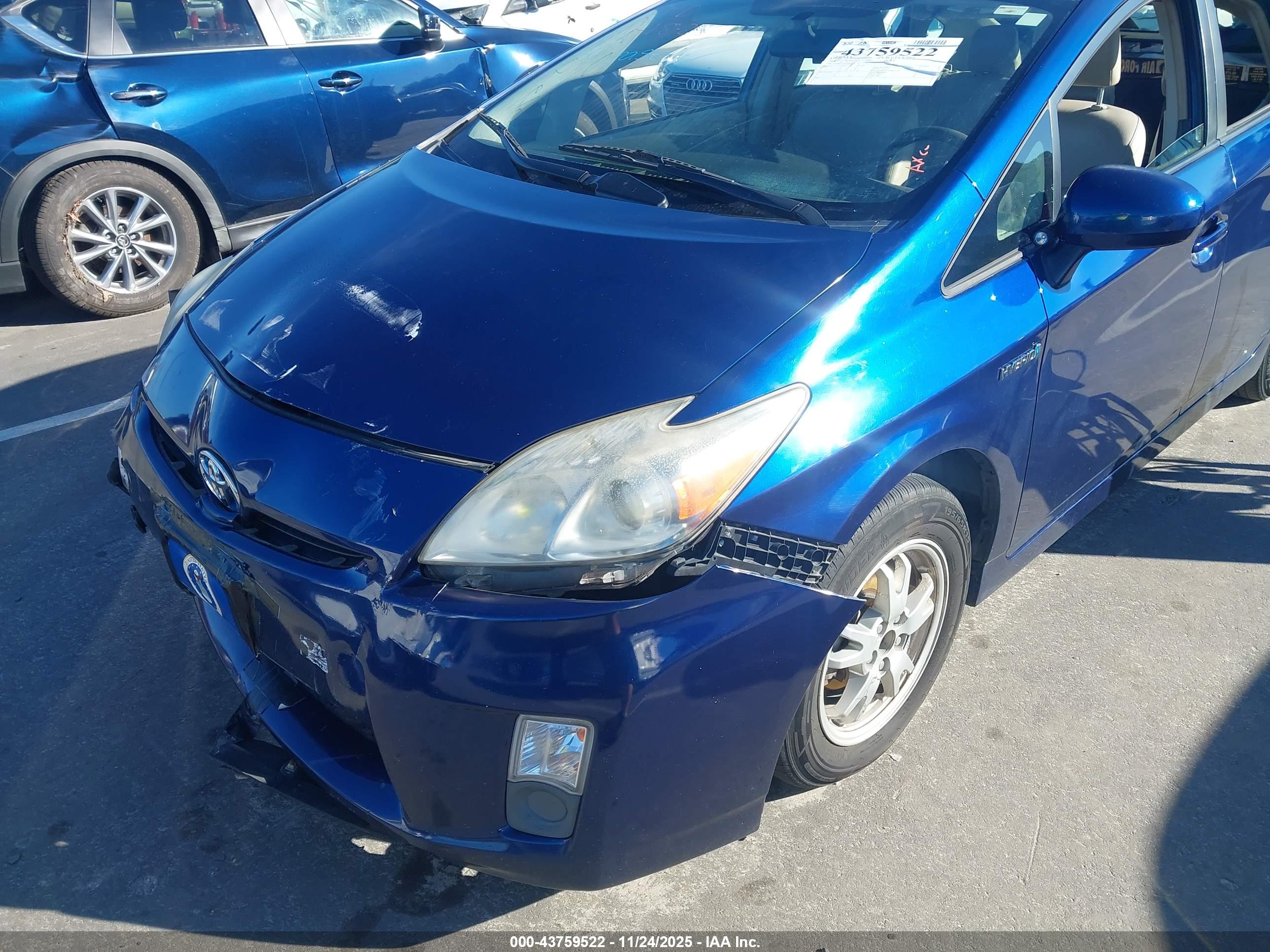 TOYOTA PRIUS image 6