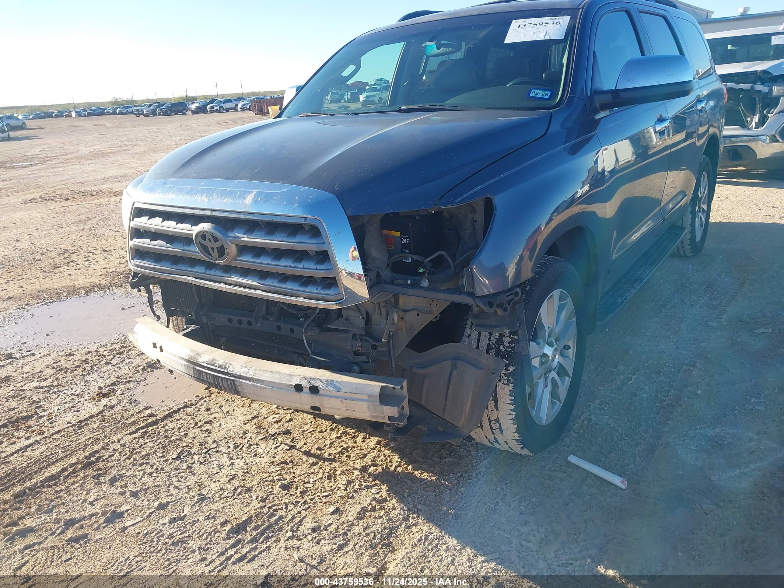 TOYOTA SEQUOIA image 6