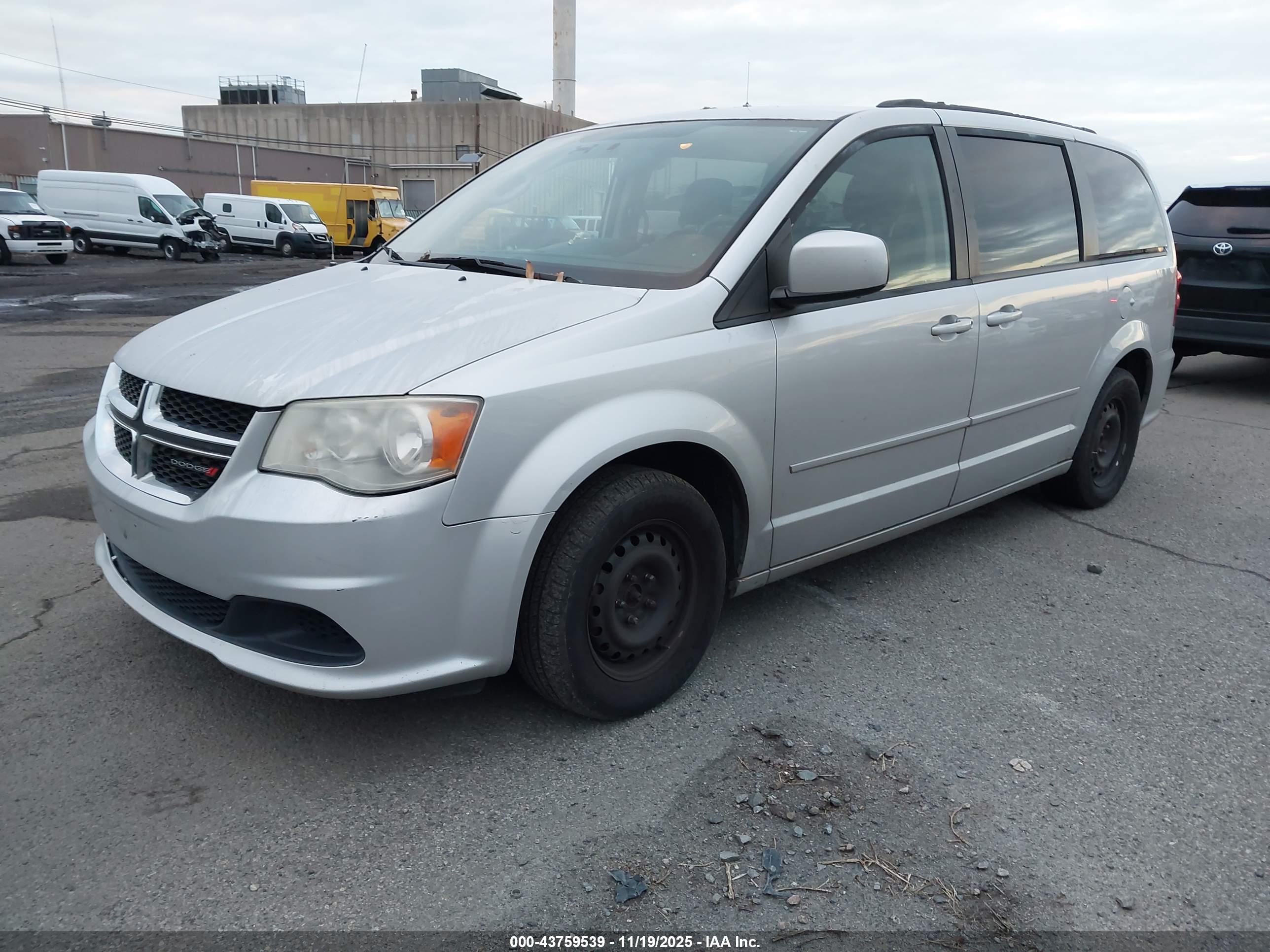 DODGE GRAND image 2