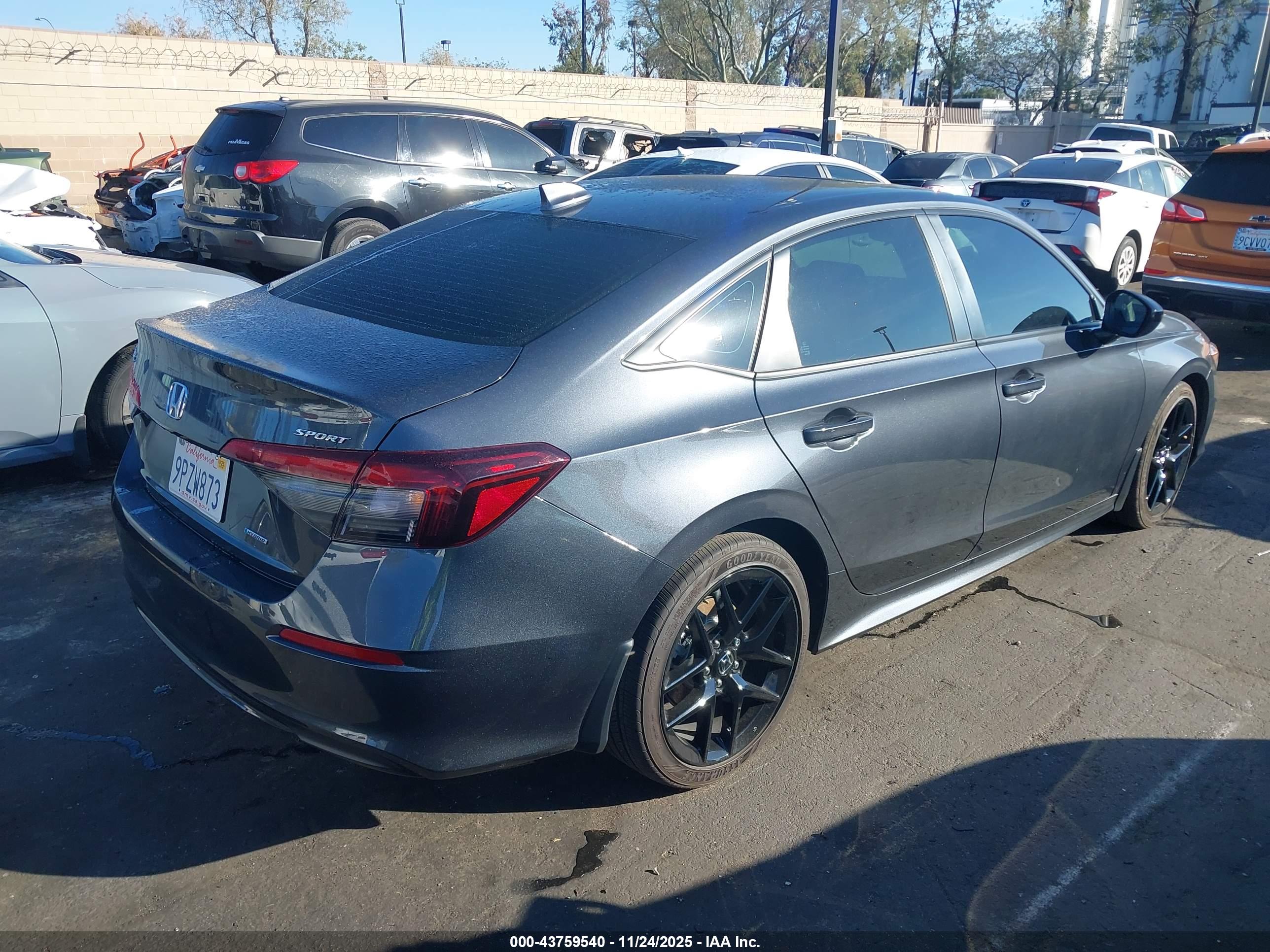 HONDA CIVIC image 4