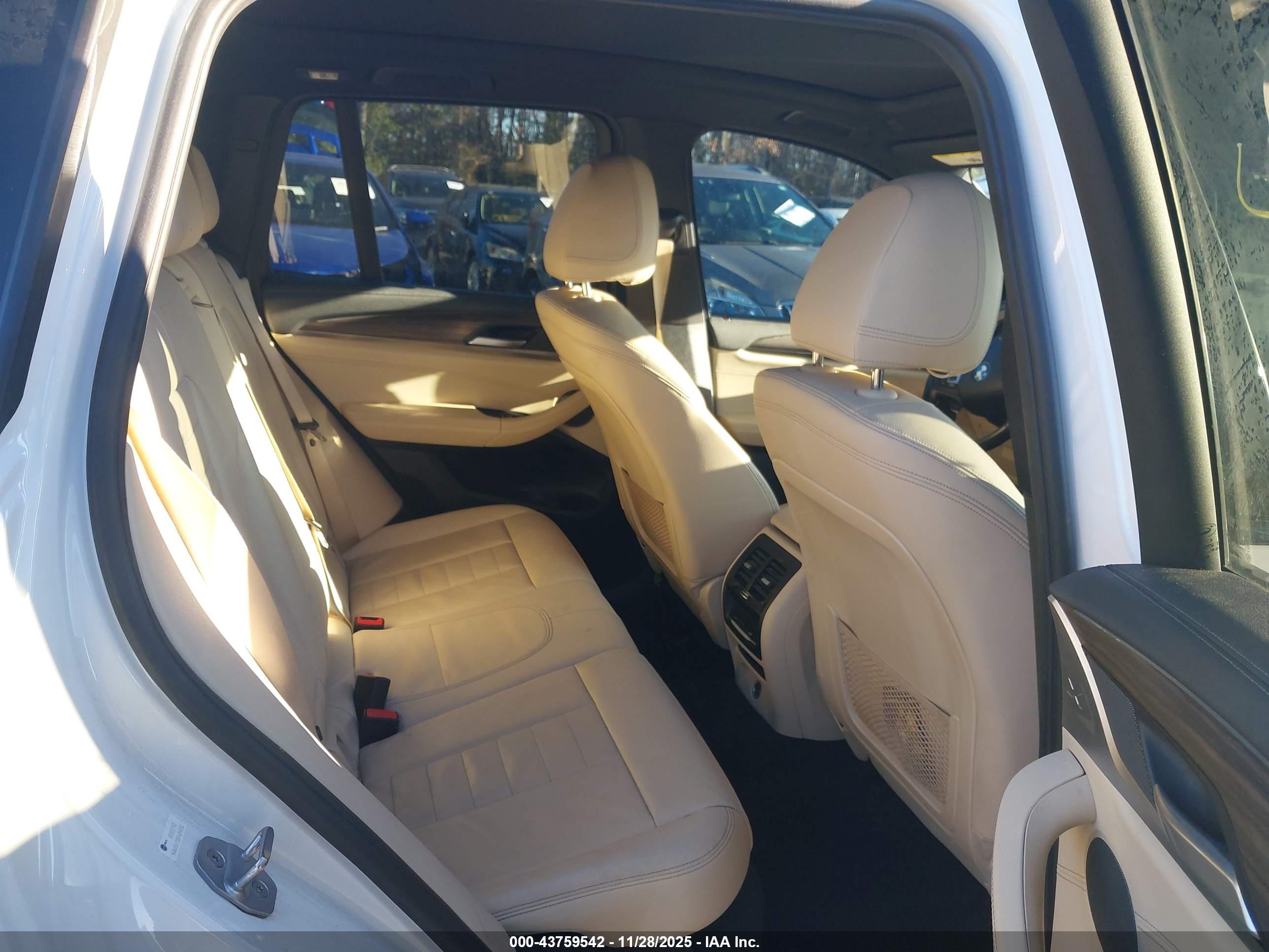 BMW X3 image 8