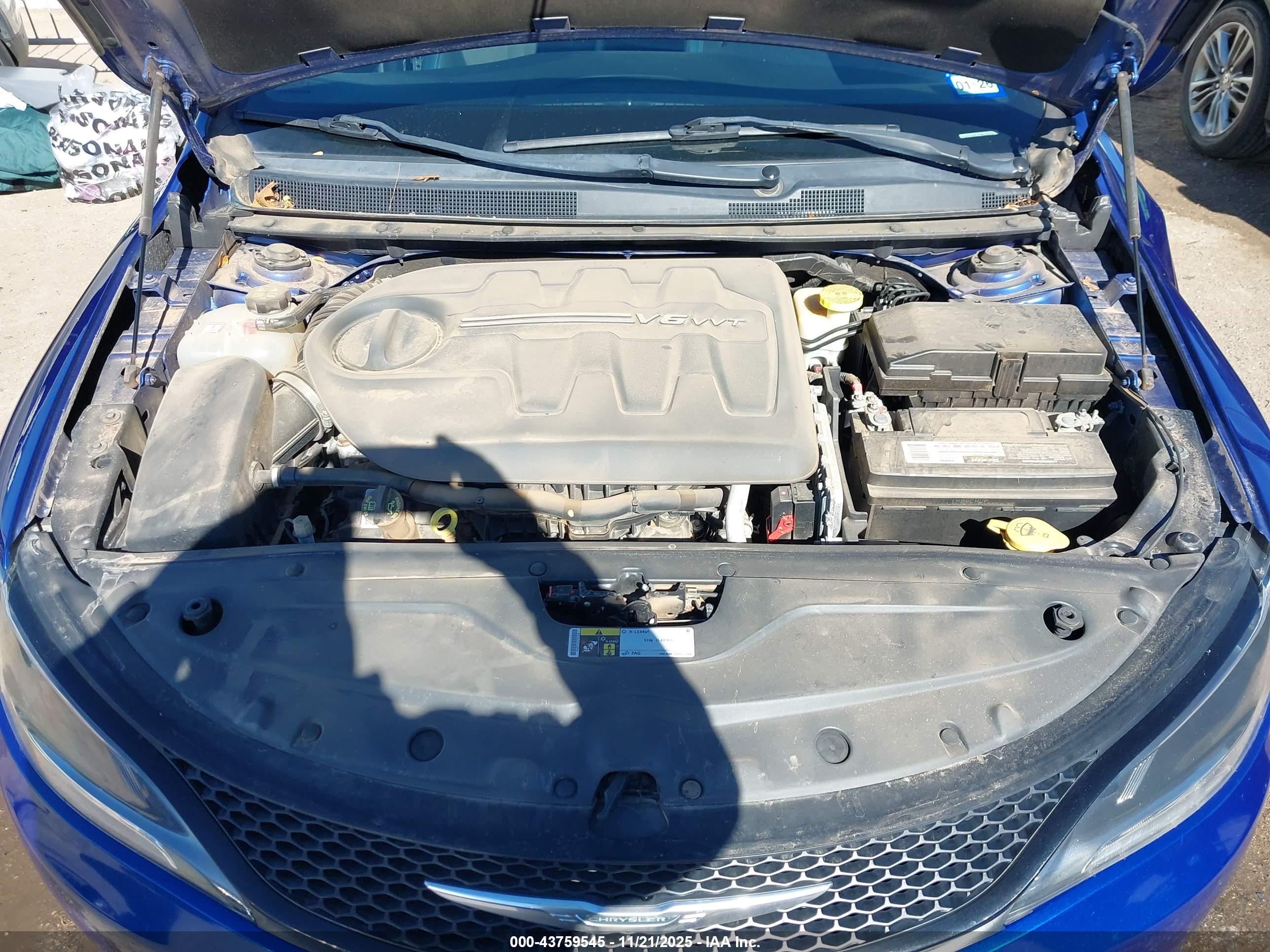 CHRYSLER 200 image 10