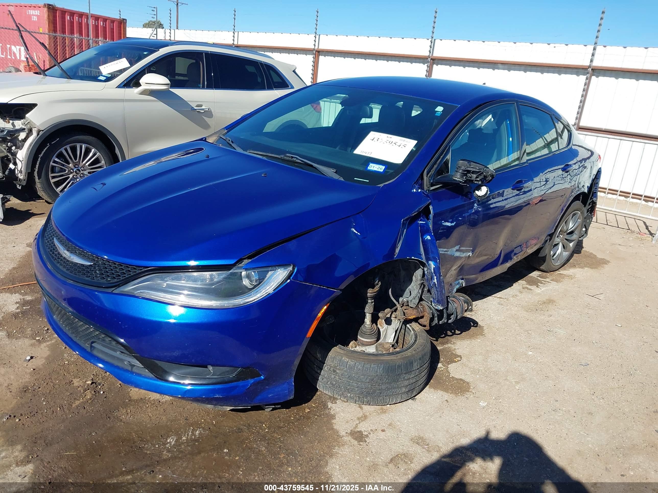 CHRYSLER 200 image 2