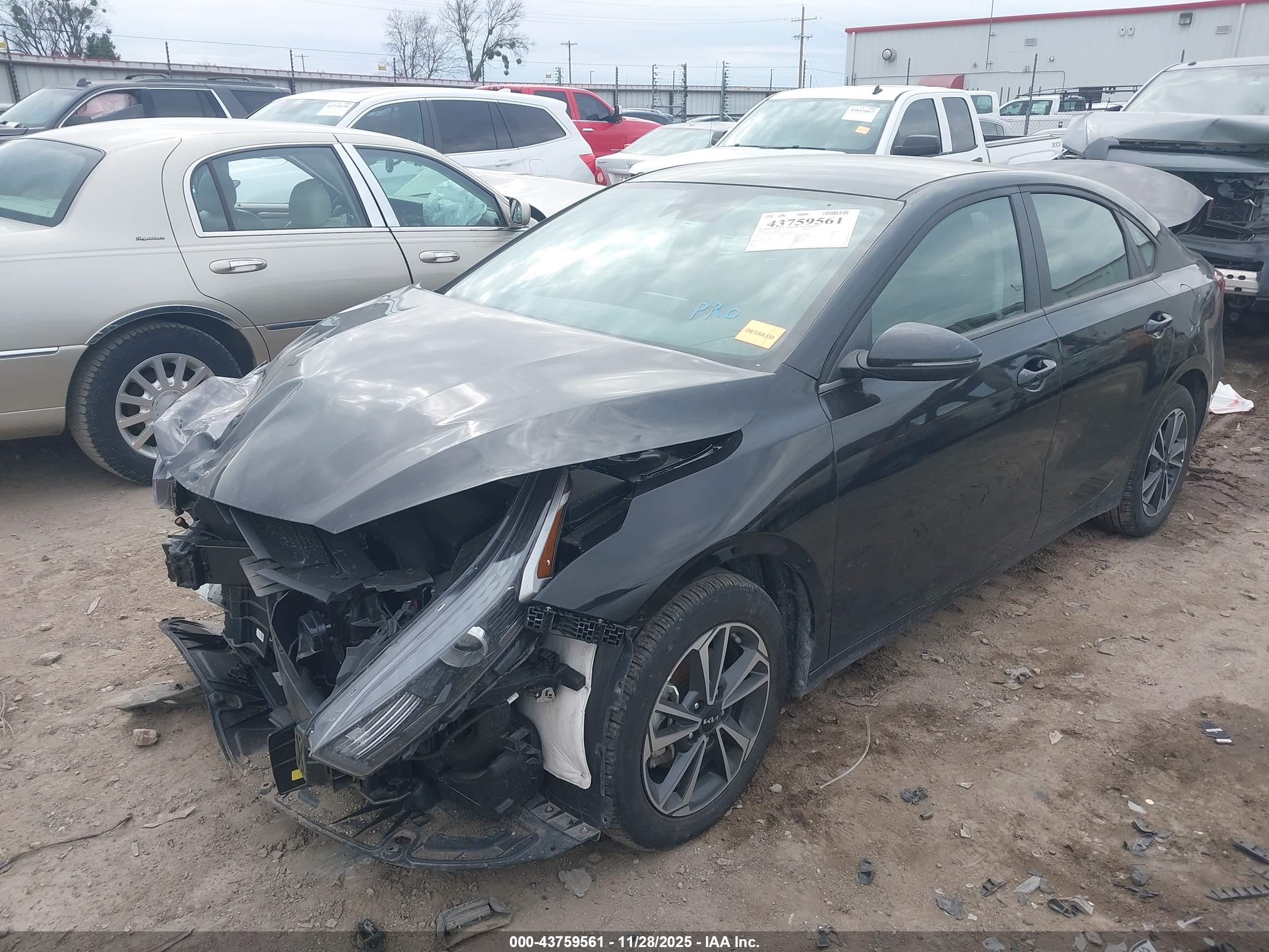 KIA FORTE image 2