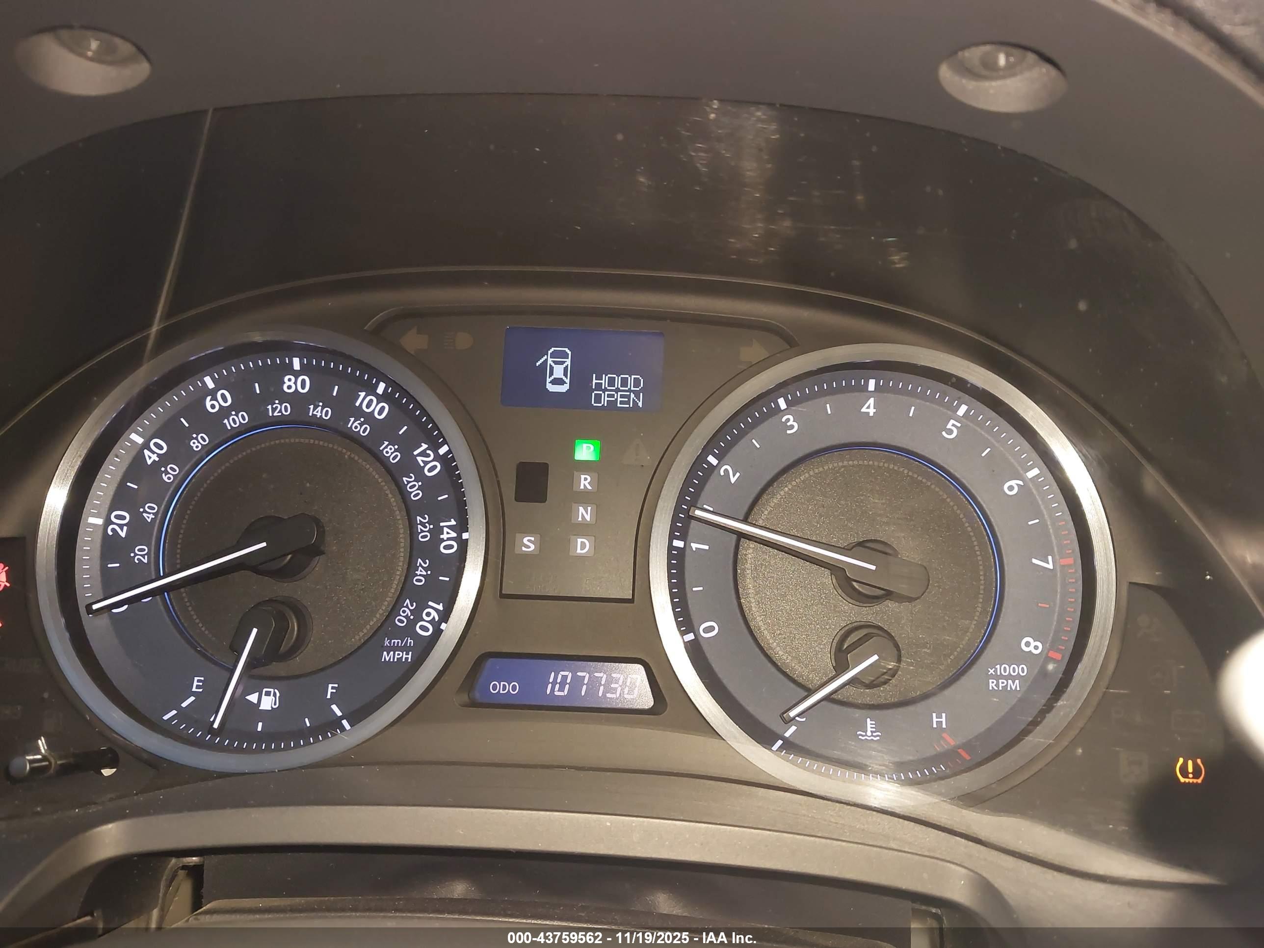 LEXUS IS image 7