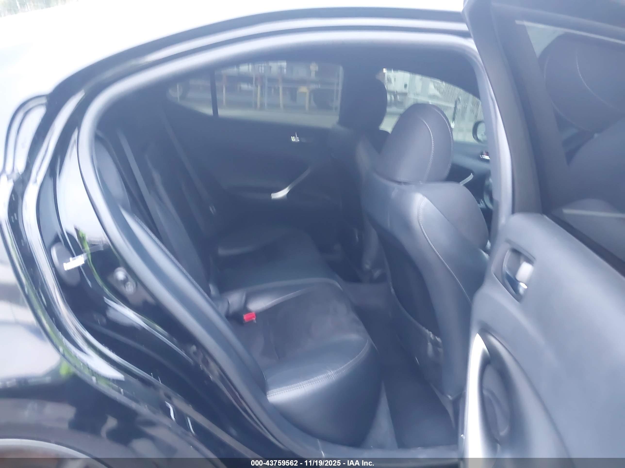 LEXUS IS image 8
