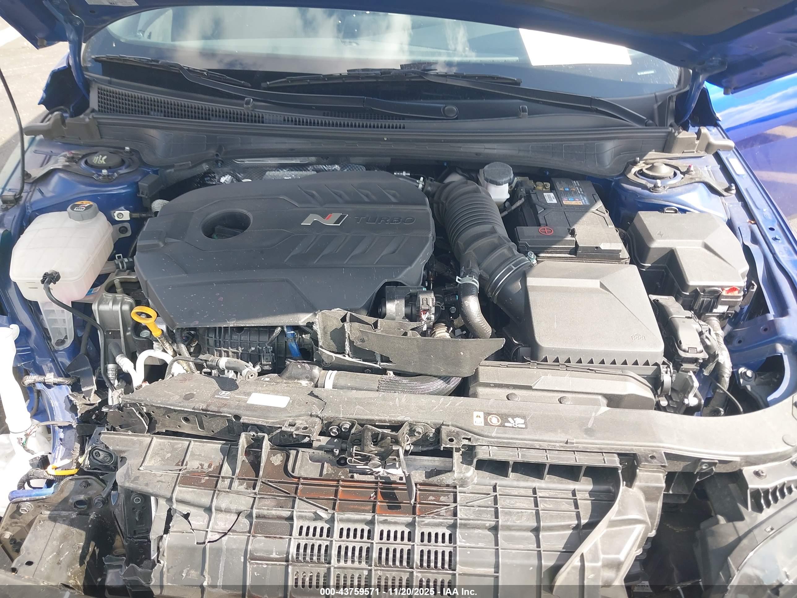 HYUNDAI ELANTRA image 10