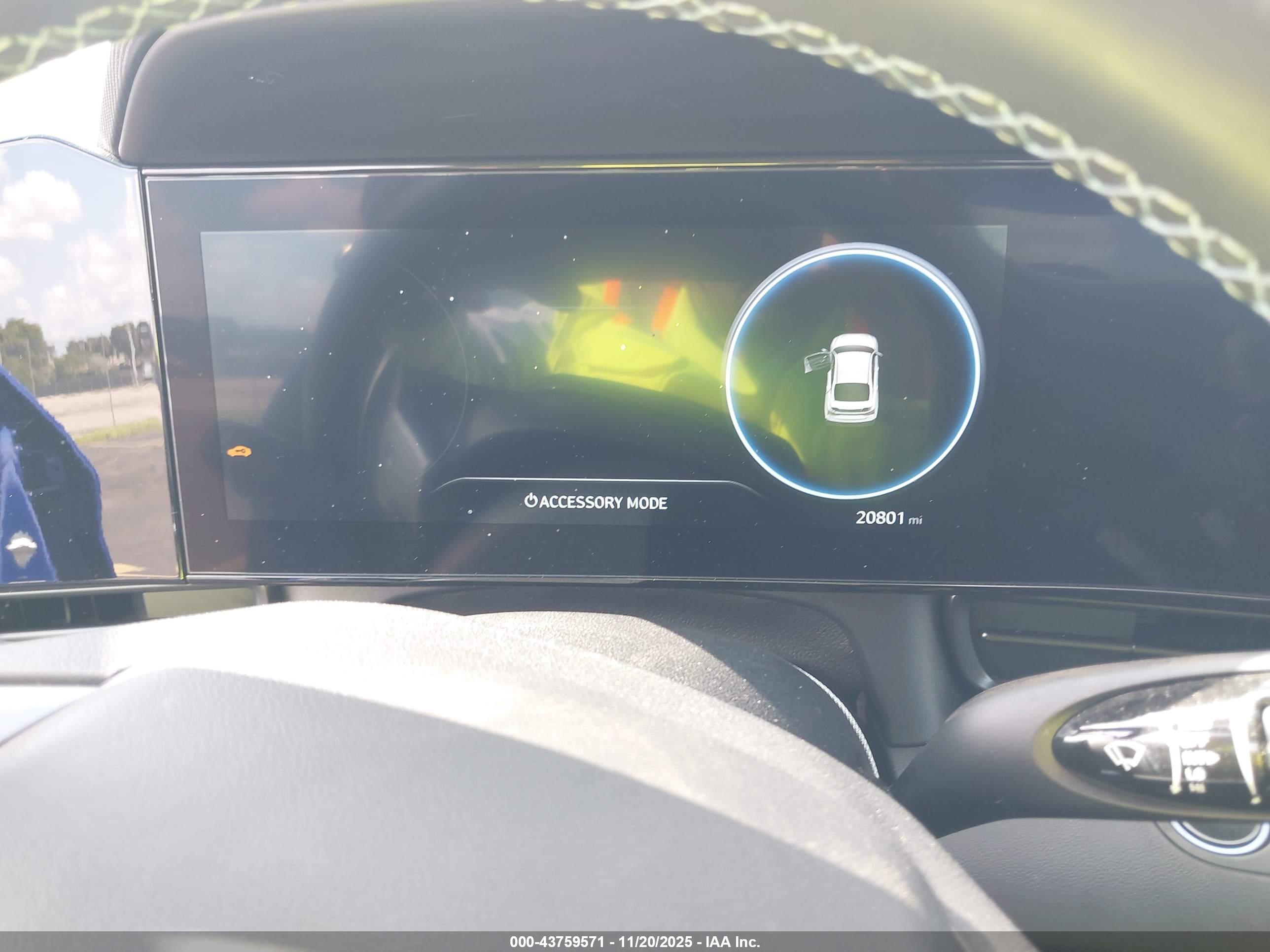 HYUNDAI ELANTRA image 7
