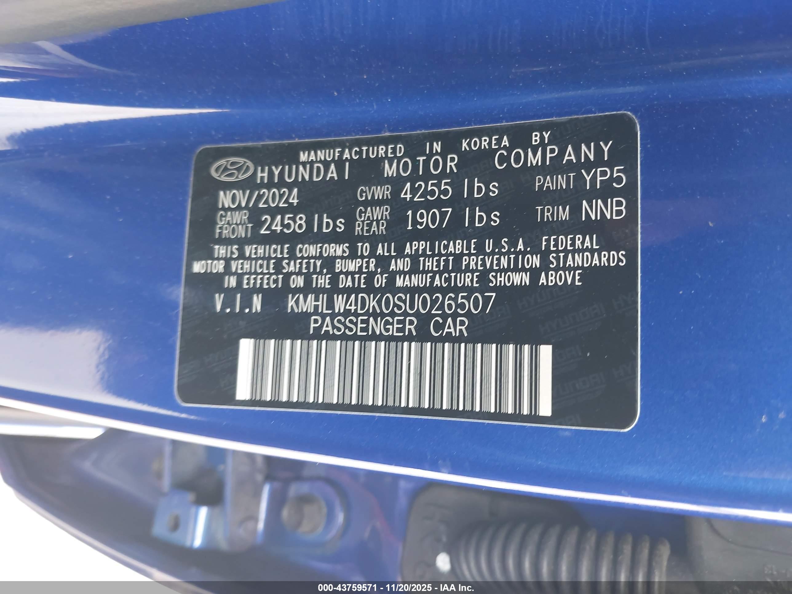 HYUNDAI ELANTRA image 9