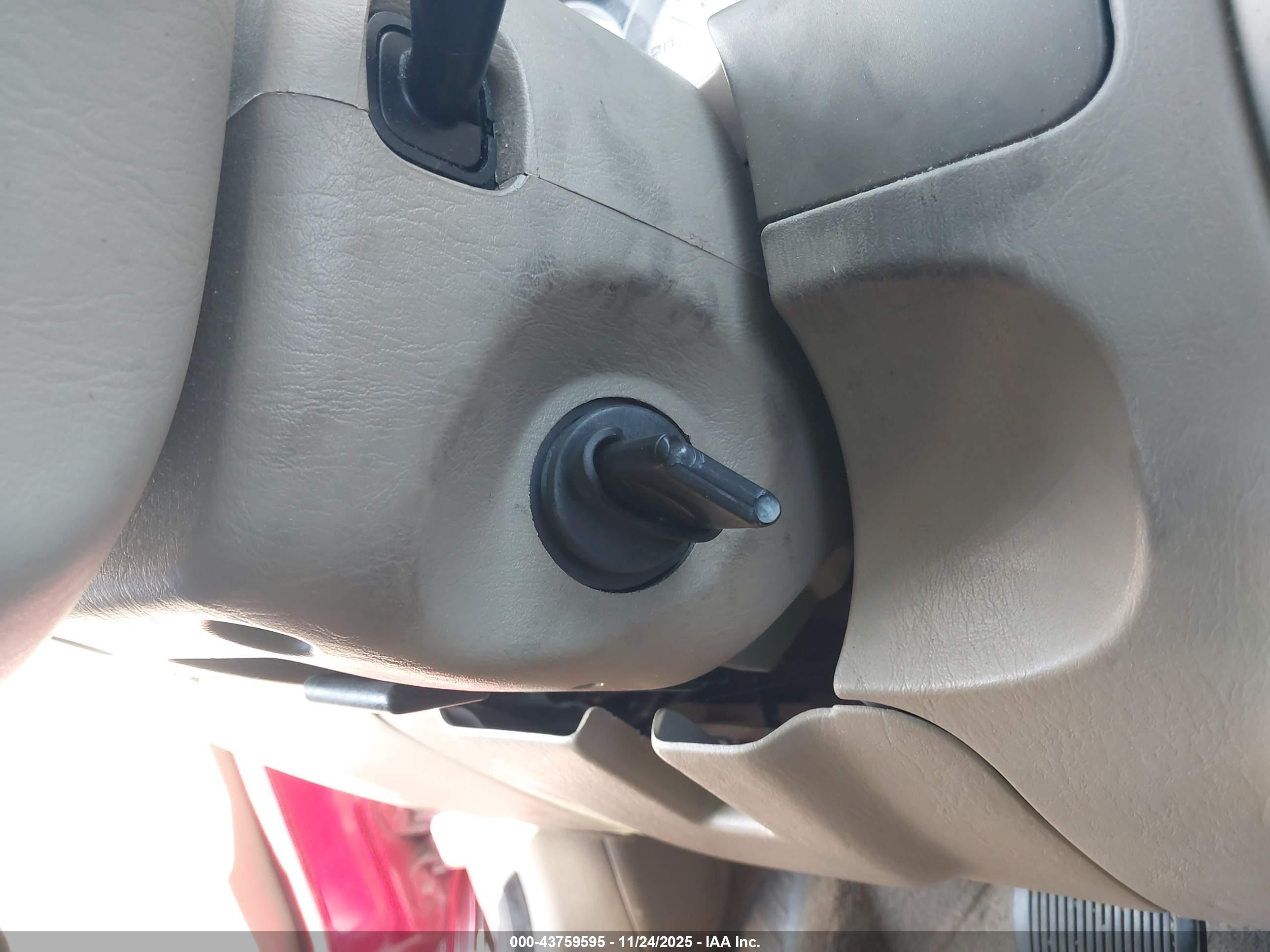 FORD ESCAPE image 11