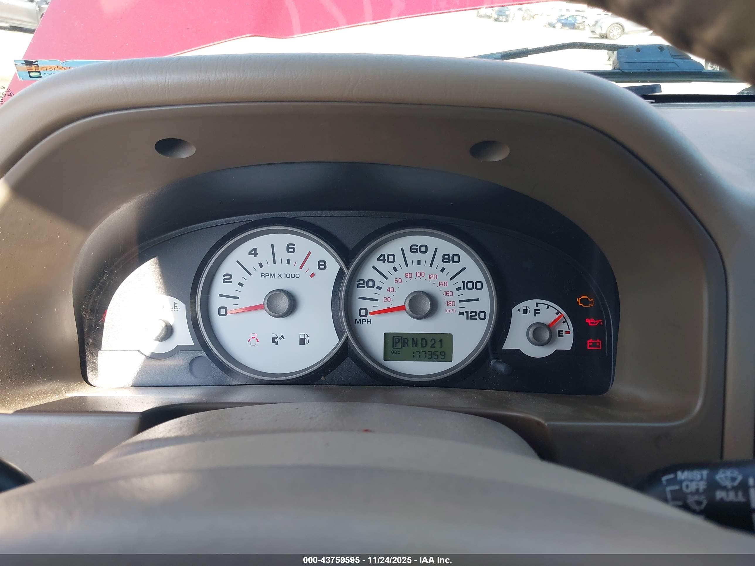 FORD ESCAPE image 7