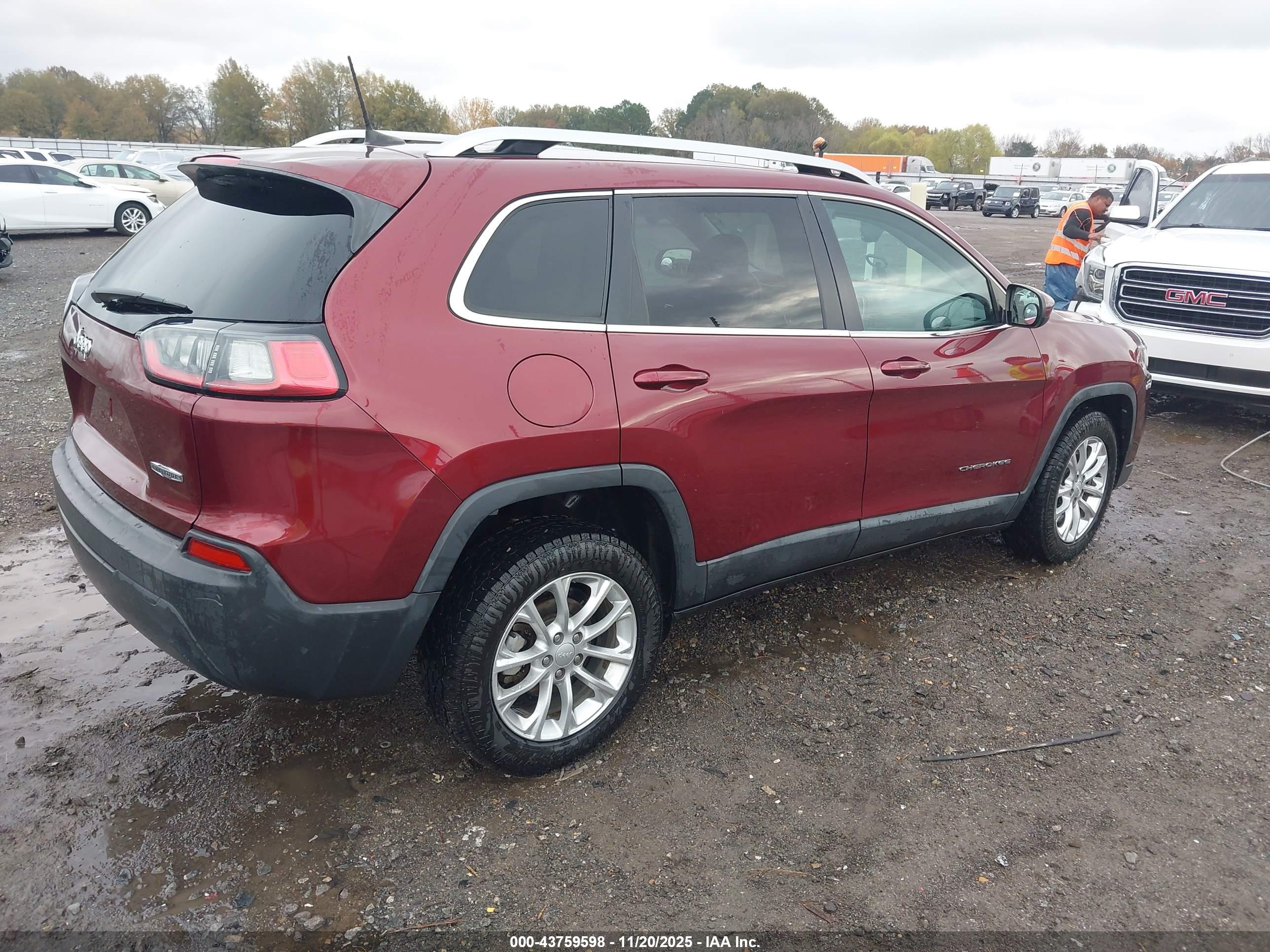 JEEP CHEROKEE image 4