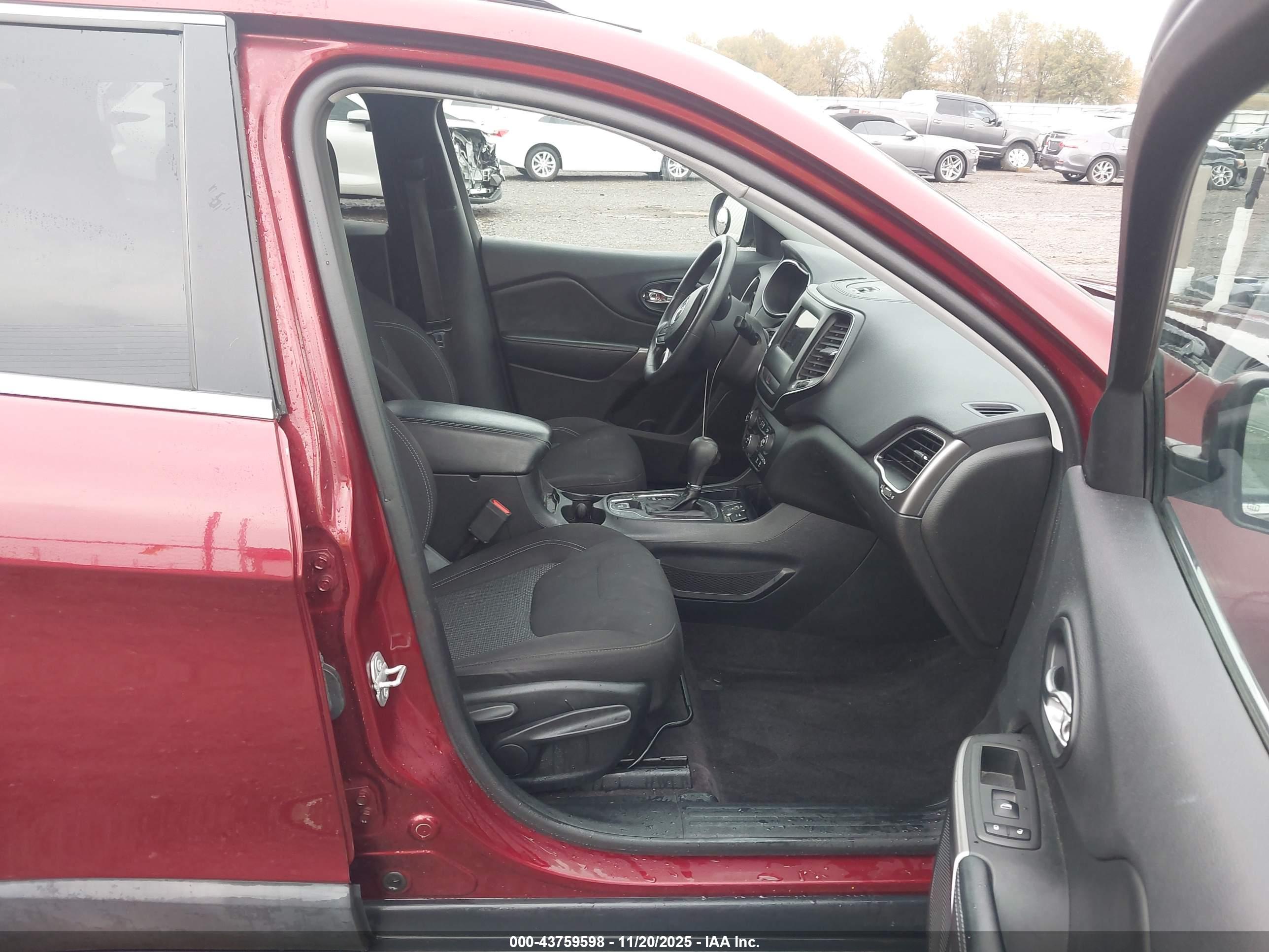 JEEP CHEROKEE image 5