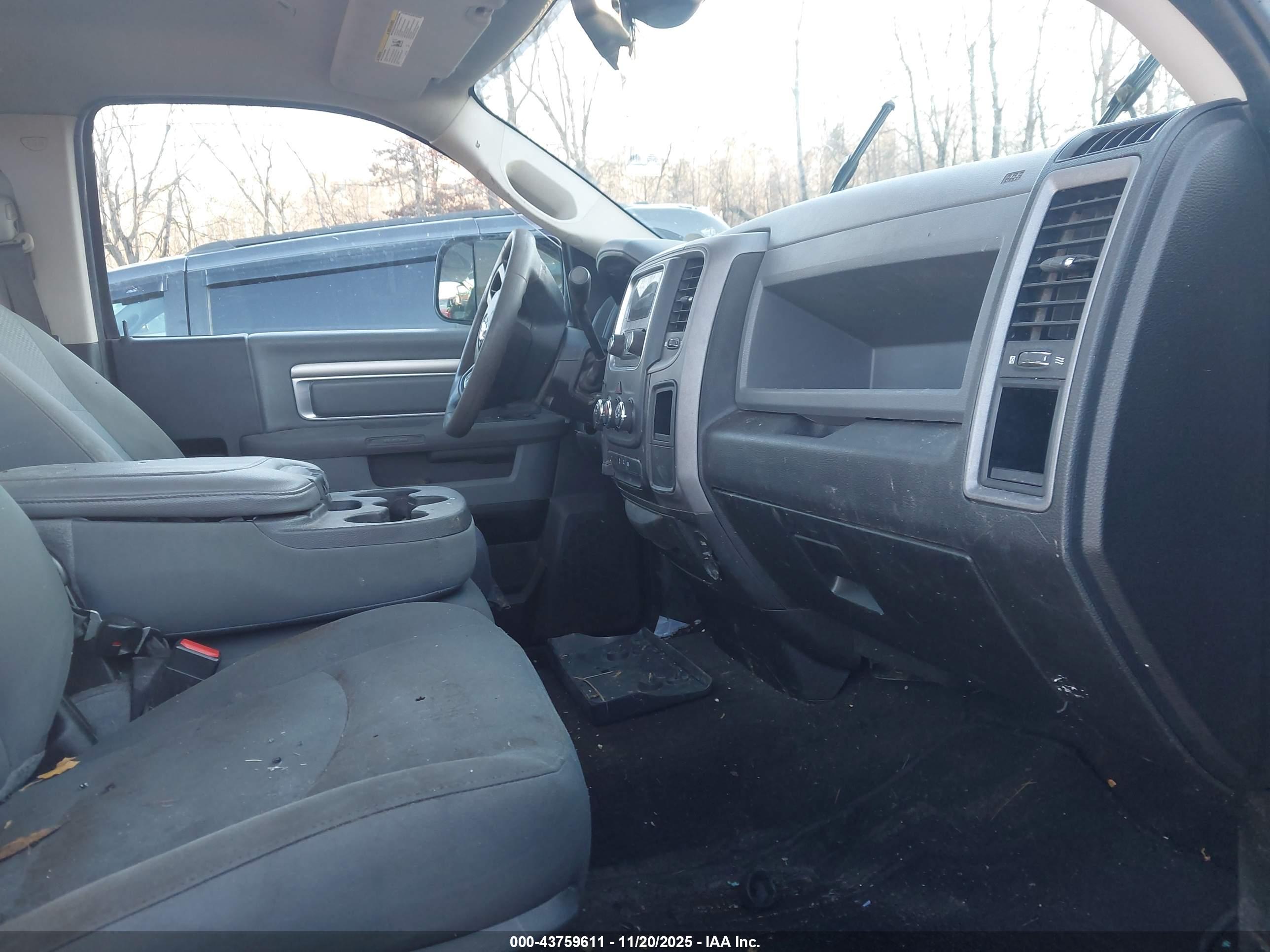 RAM 2500 image 5