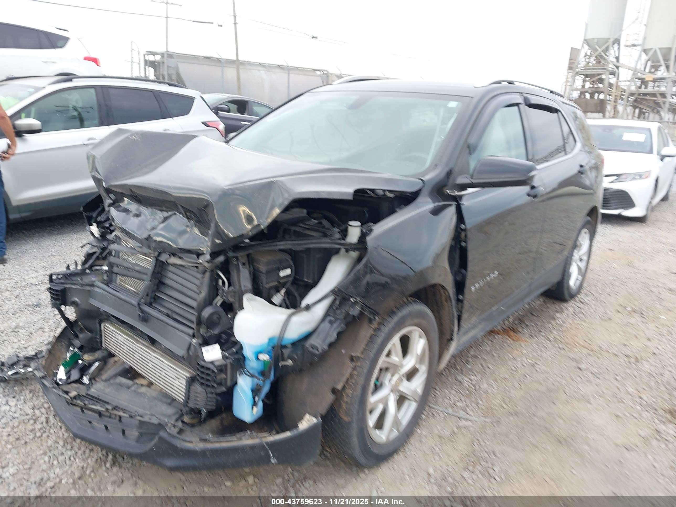 CHEVROLET EQUINOX image 2
