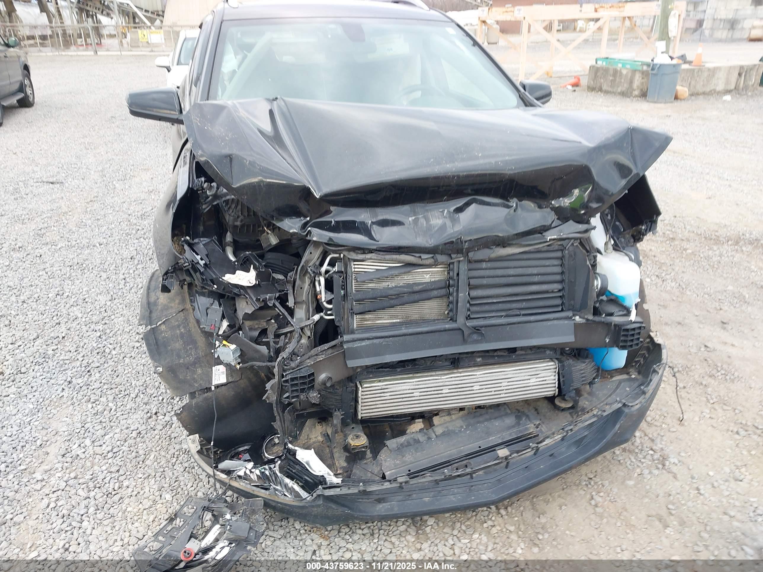 CHEVROLET EQUINOX image 6