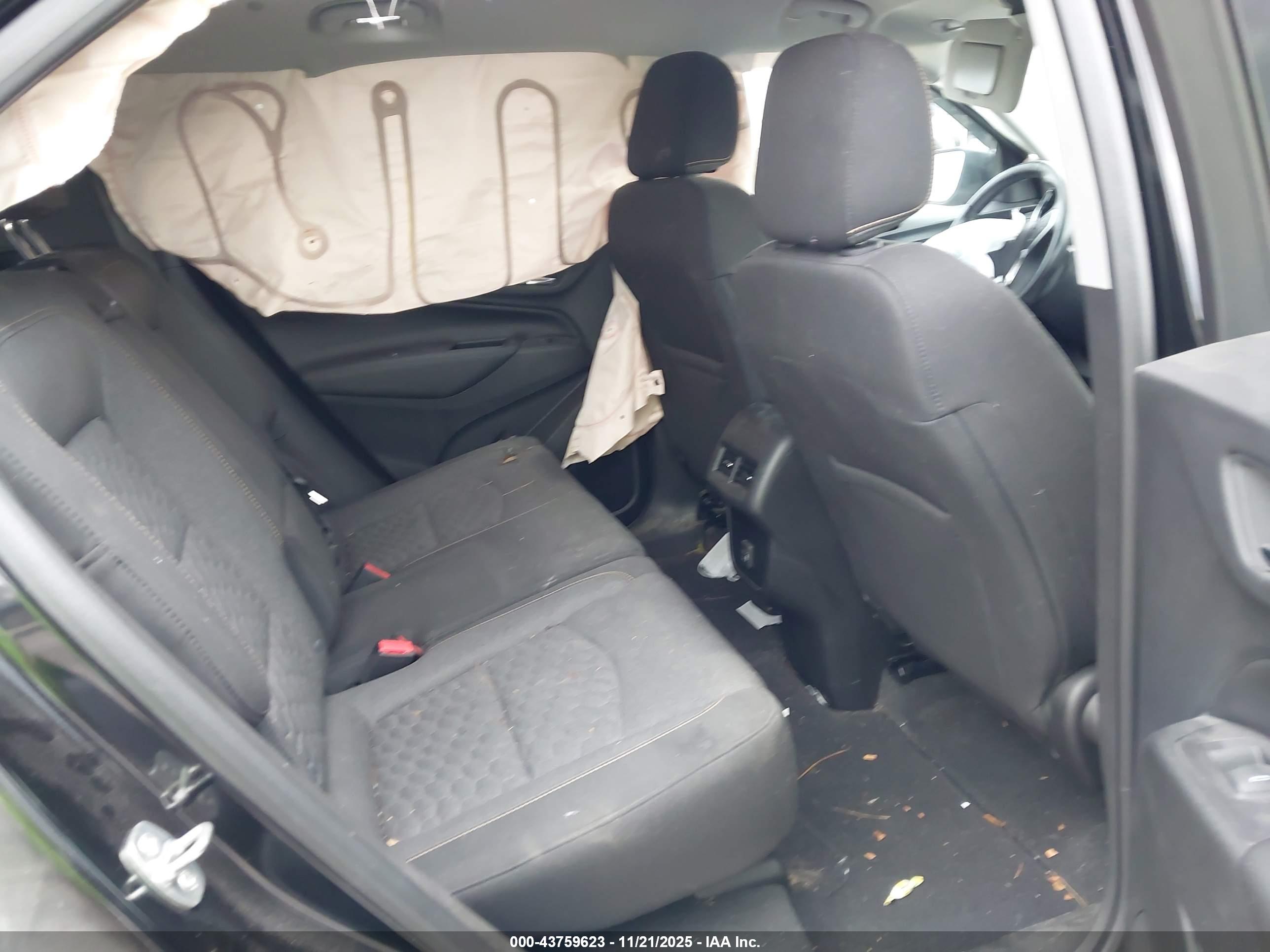 CHEVROLET EQUINOX image 8