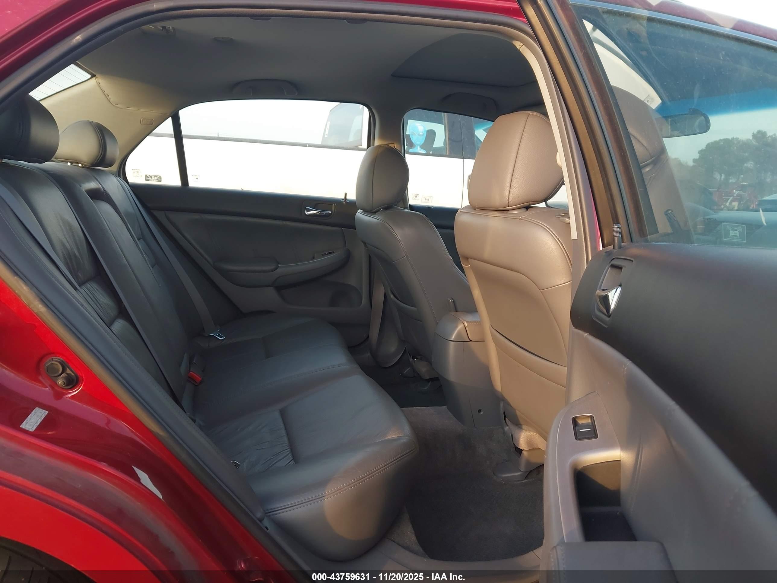 HONDA ACCORD image 8