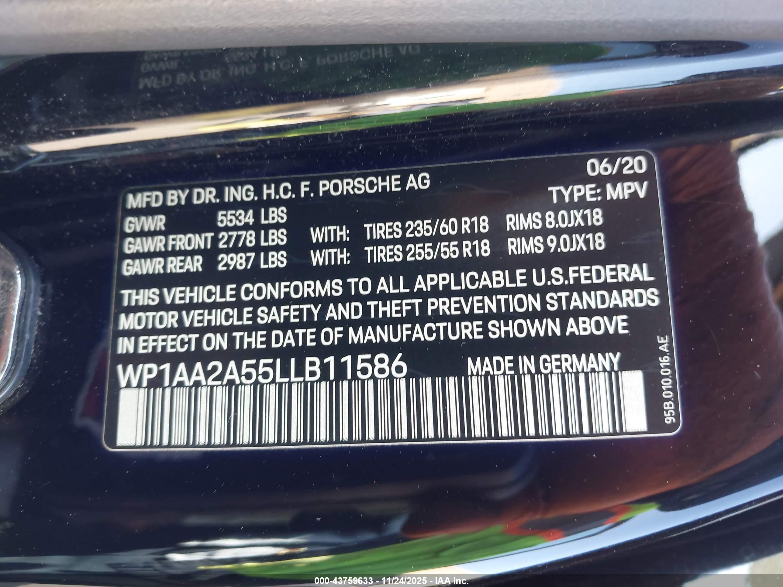 PORSCHE MACAN image 9
